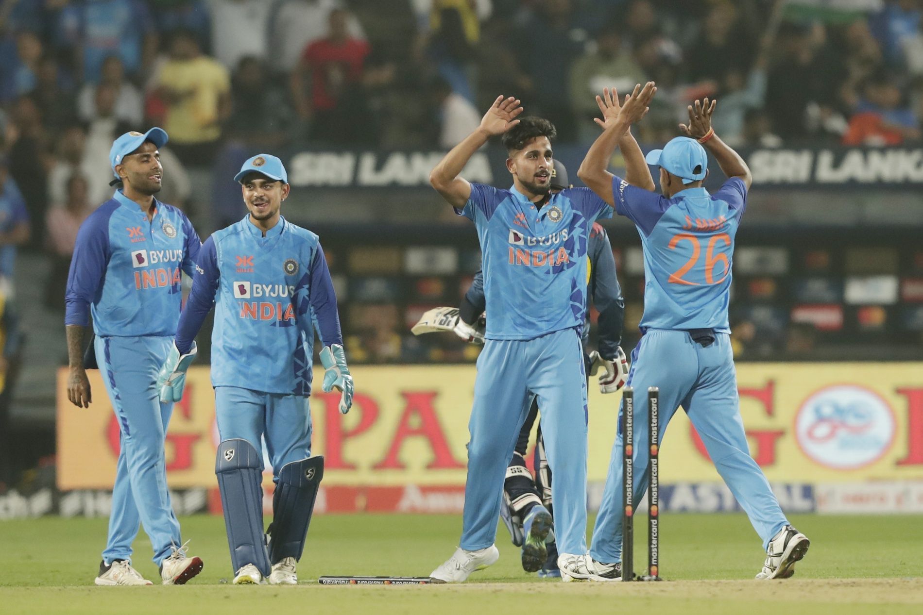 The J&K fast bowler celebrates a wicket with teammates. Pic: BCCI