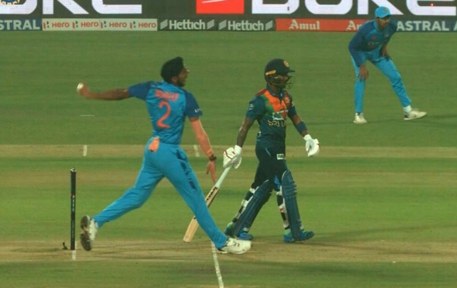 Arshdeep Singh (L) conceded 19 runs from his first over. (Pic: Disney+Hotstar)