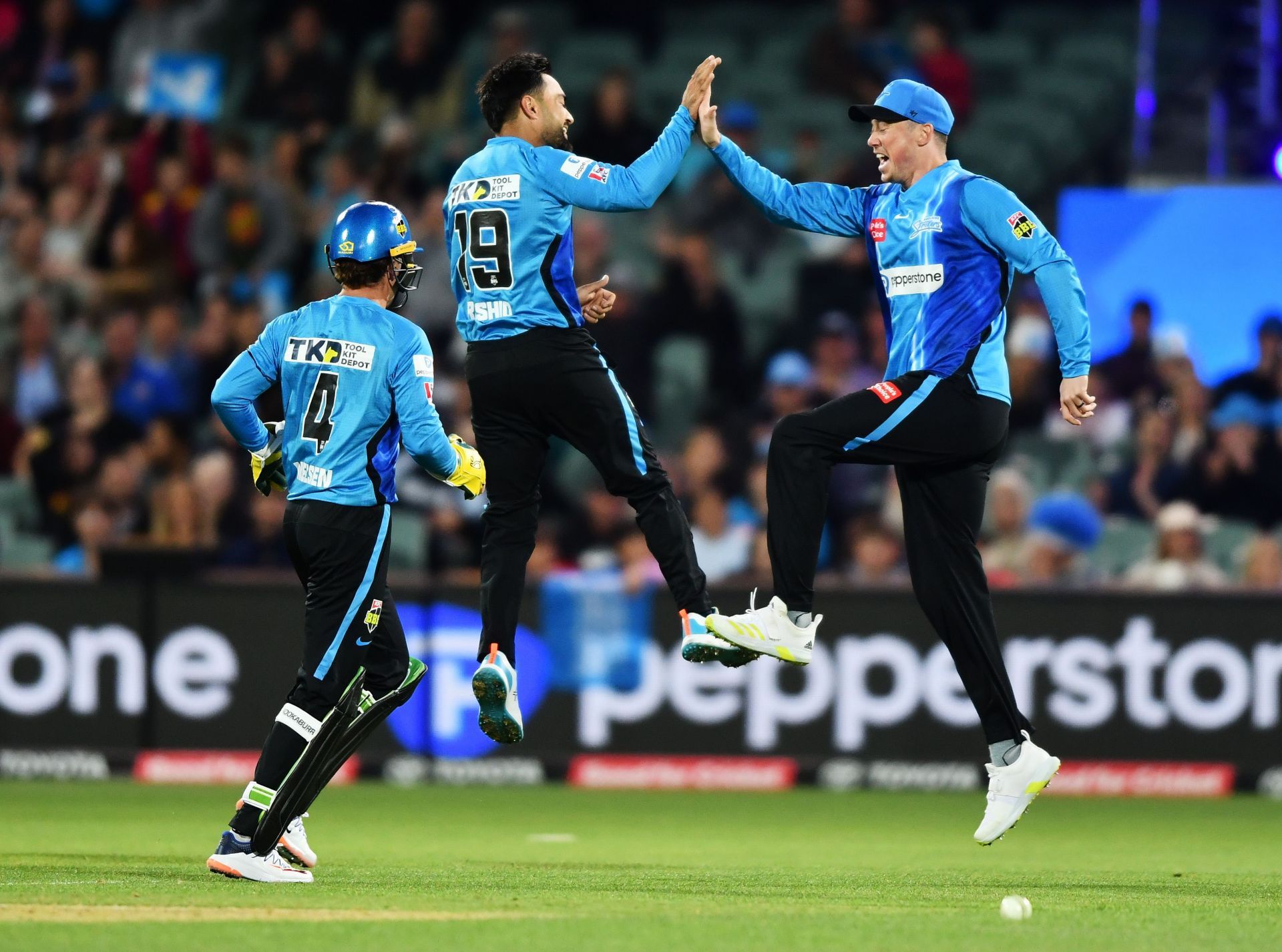Adelaide Strikers celebrate a wicket. Pic: Getty Images