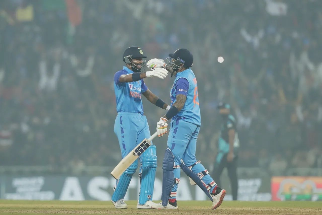 Hardik Pandya and Suryakumar Yadav carried India to a nervy win in the second T20I. (Credits: Twitter)