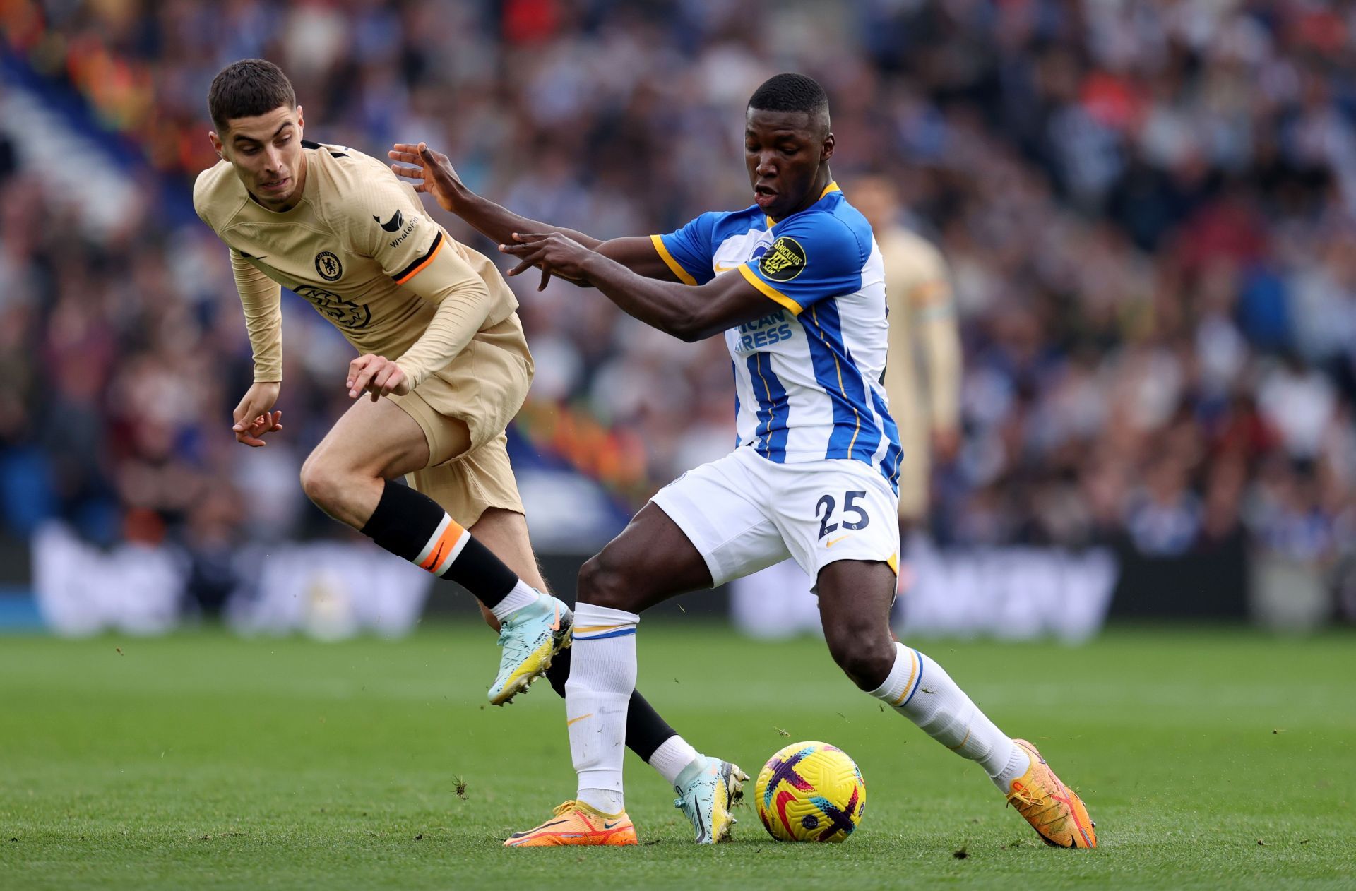 Caicedo playing against Chelsea FC - Premier League