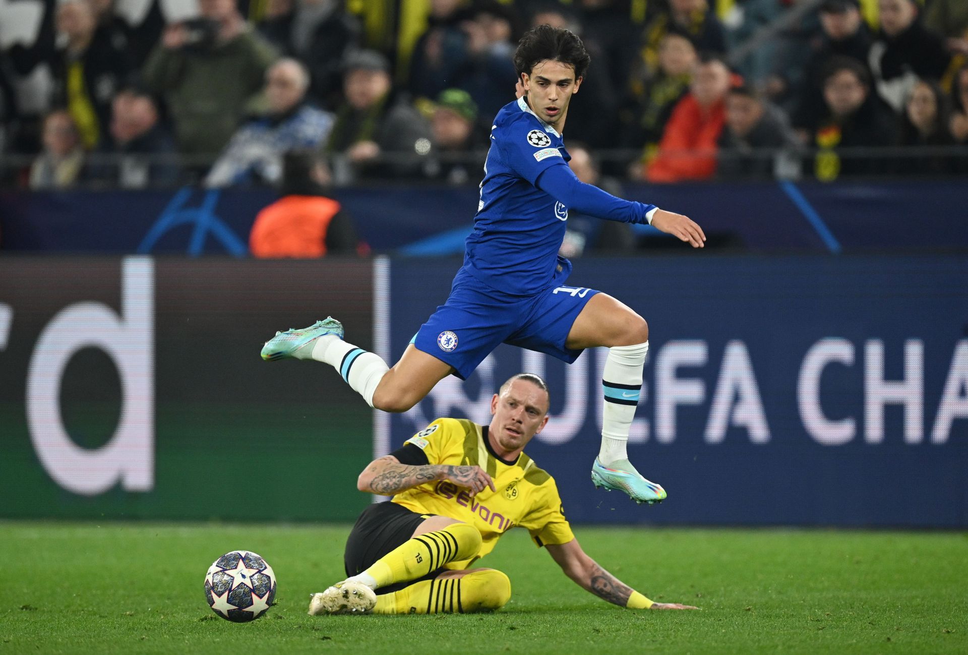 Borussia Dortmund v Chelsea FC: Round of 16 Leg One - UEFA Champions League