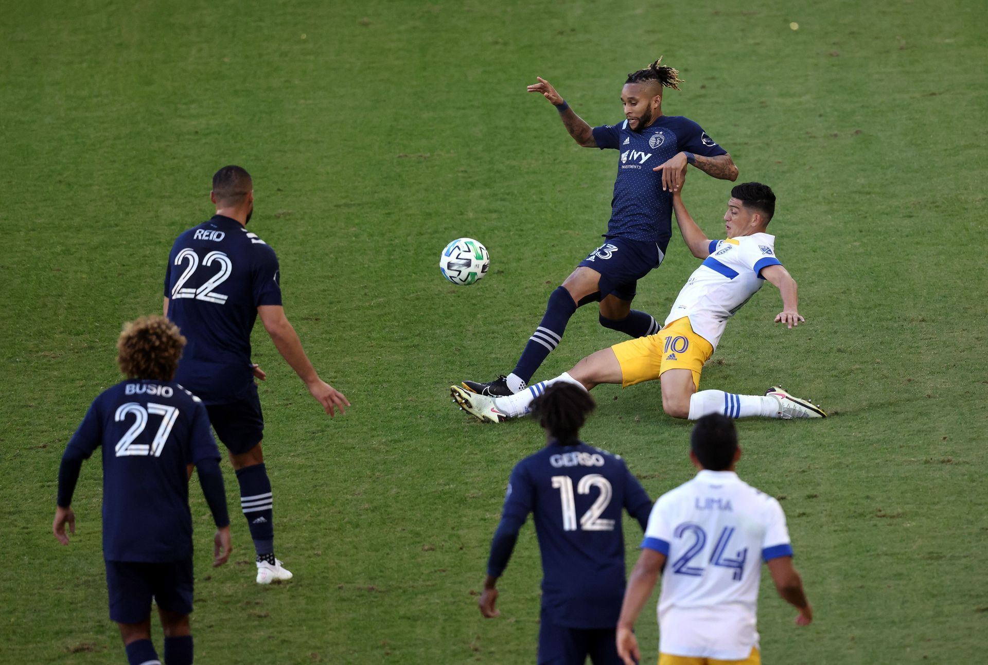 San Jose Earthquakes v Sporting Kansas City: Round One - MLS Cup Playoffs