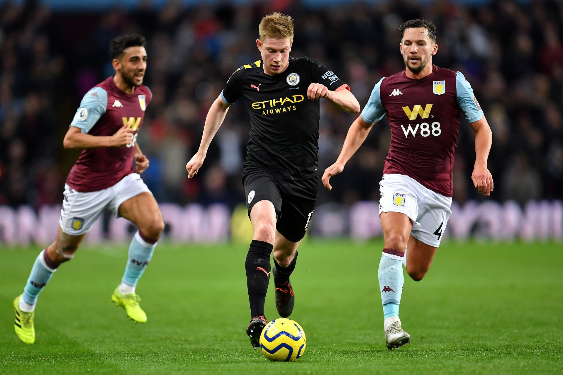 Aston Villa v Manchester City - Premier League