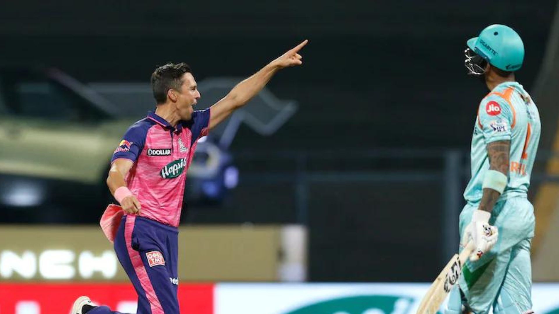 Trent Boult (L) and KL Rahul during IPL 2022 (P.C.:iplt20.com)