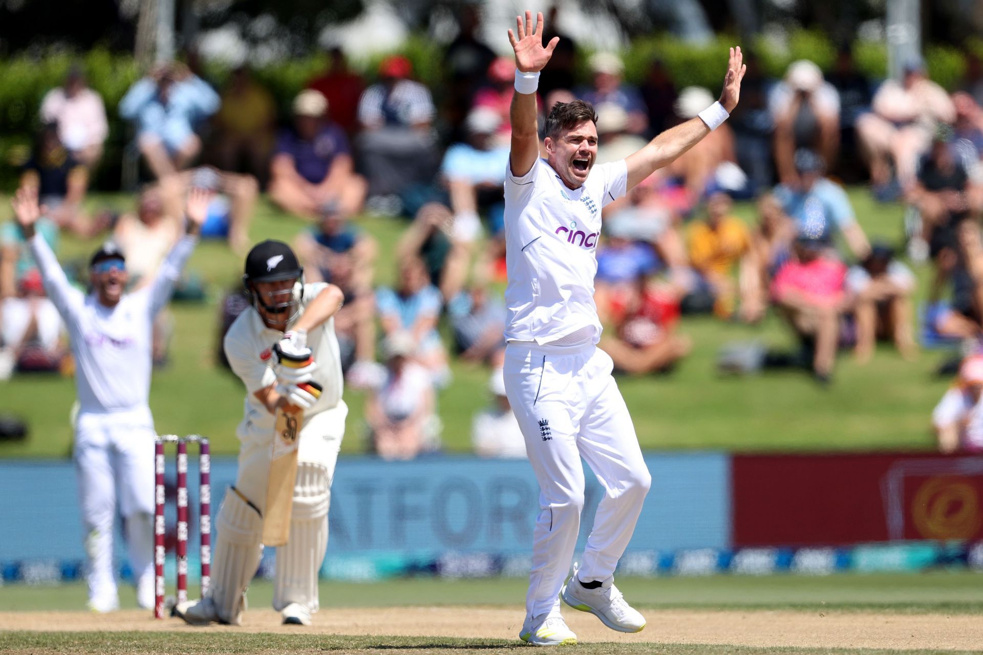 New Zealand v England - 1st Test: Day 4