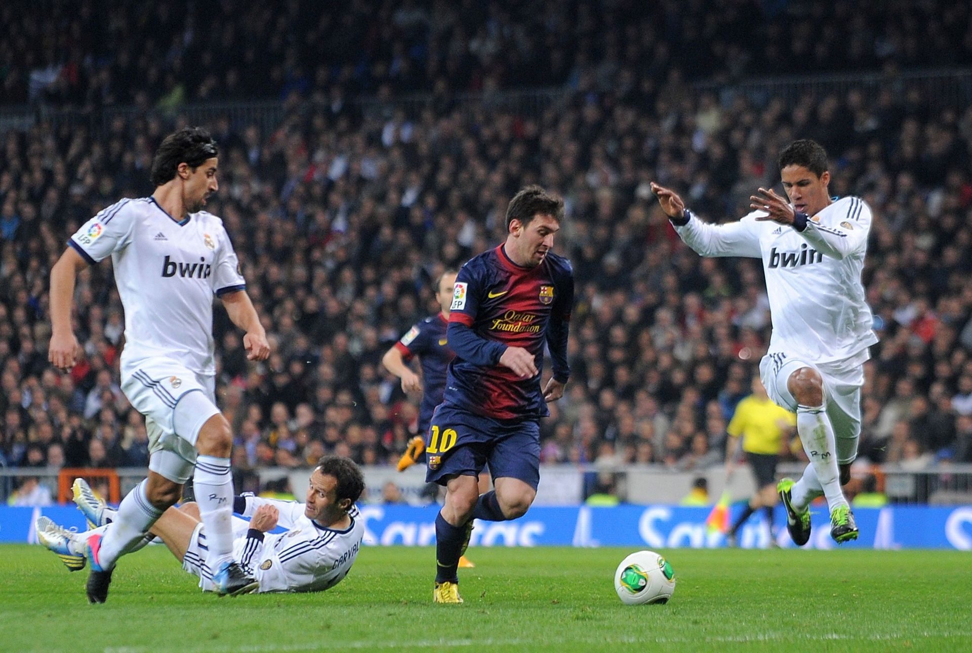 Real Madrid CF v FC Barcelona - Copa del Rey - Semi Final First Leg