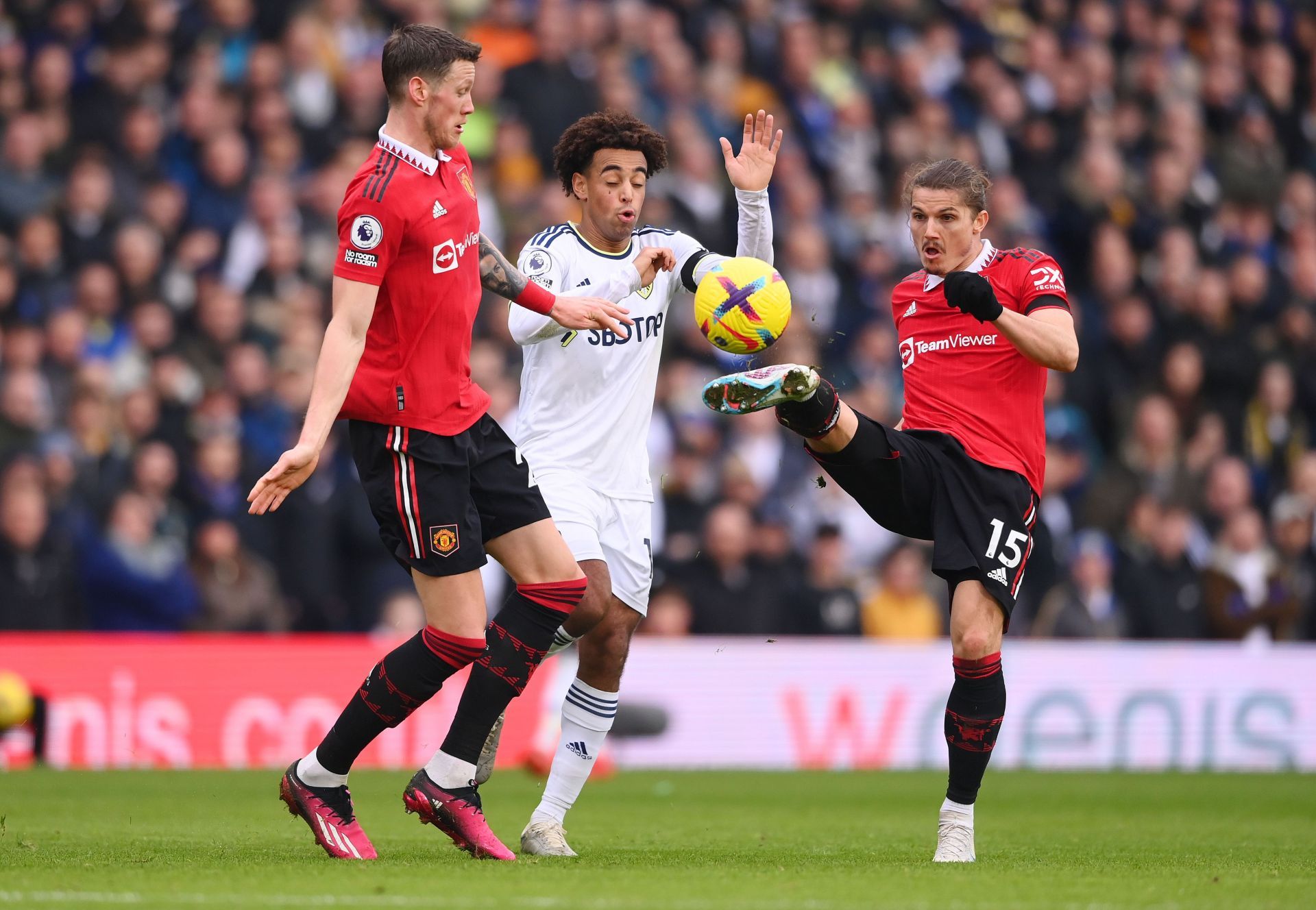 The Austrian (right) cannot play in Thursday's game against Barcelona.