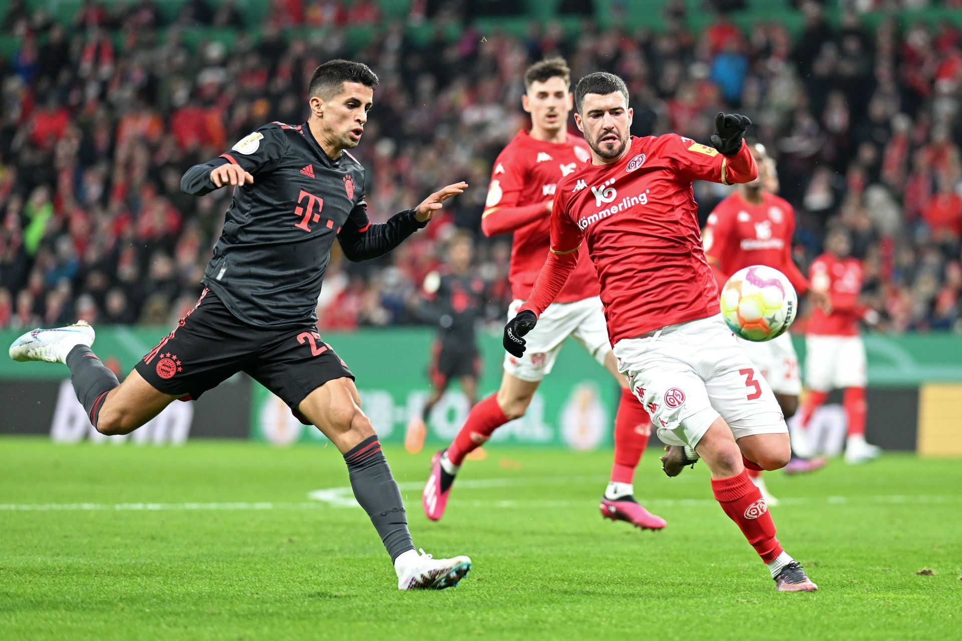 1. FSV Mainz 05 v FC Bayern M&uuml;nchen - DFB Cup: Round of 16