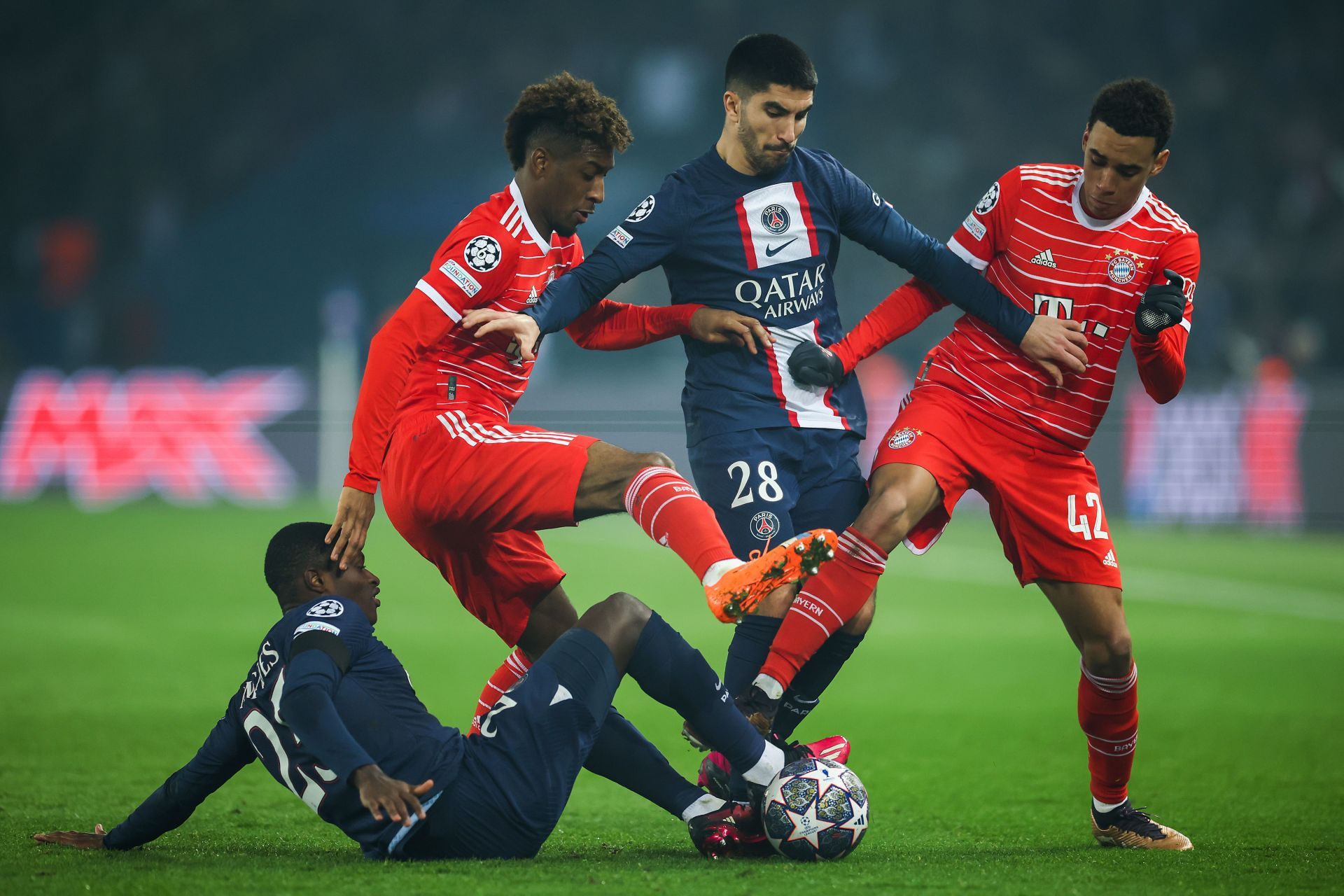 Paris Saint-Germain v FC Bayern M&uuml;nchen: Round of 16 Leg One - UEFA Champions League