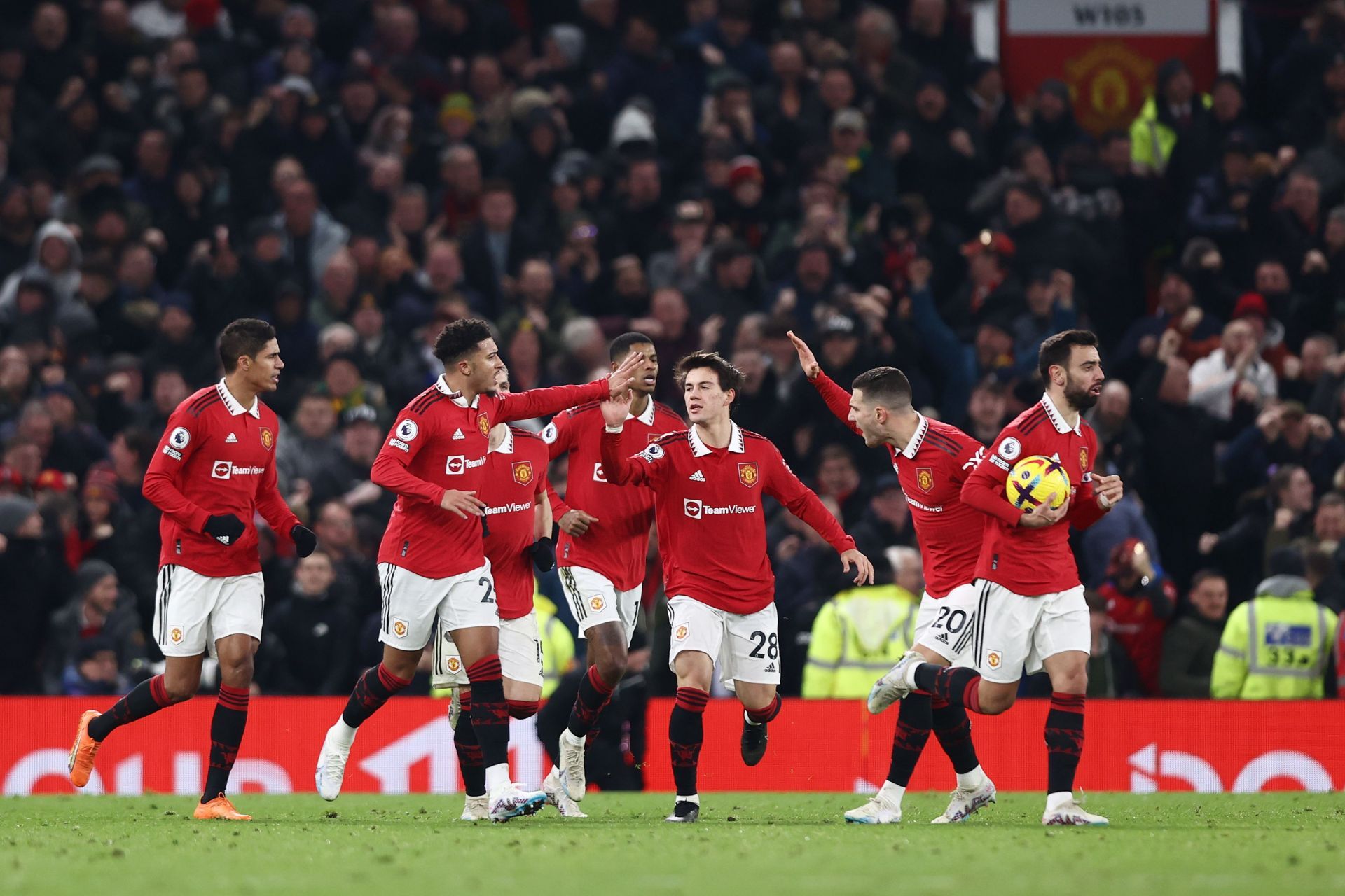 Manchester United v Leeds United - Premier League