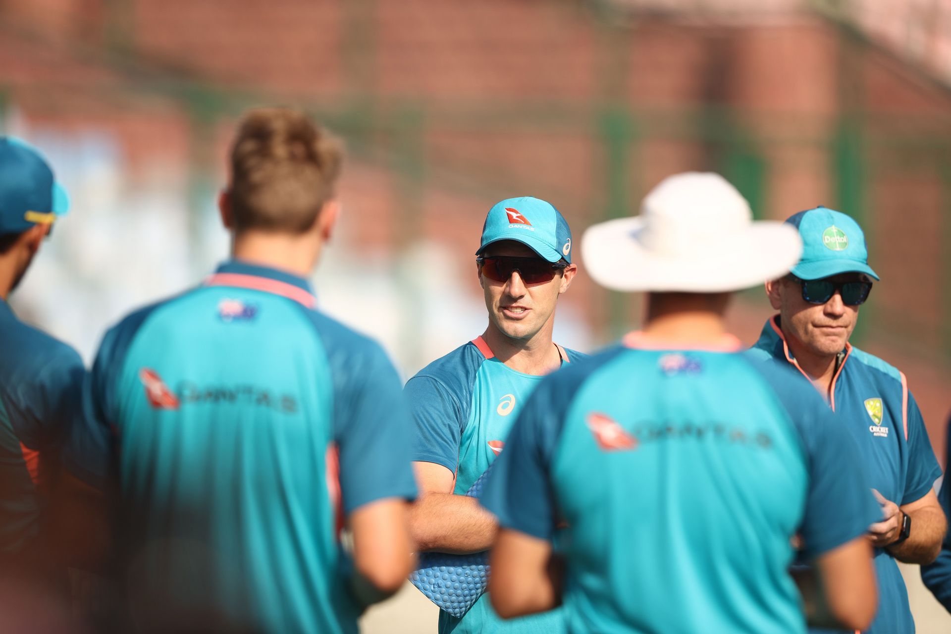 Pat Cummins addresses his team during a training session. (Credits: Getty)