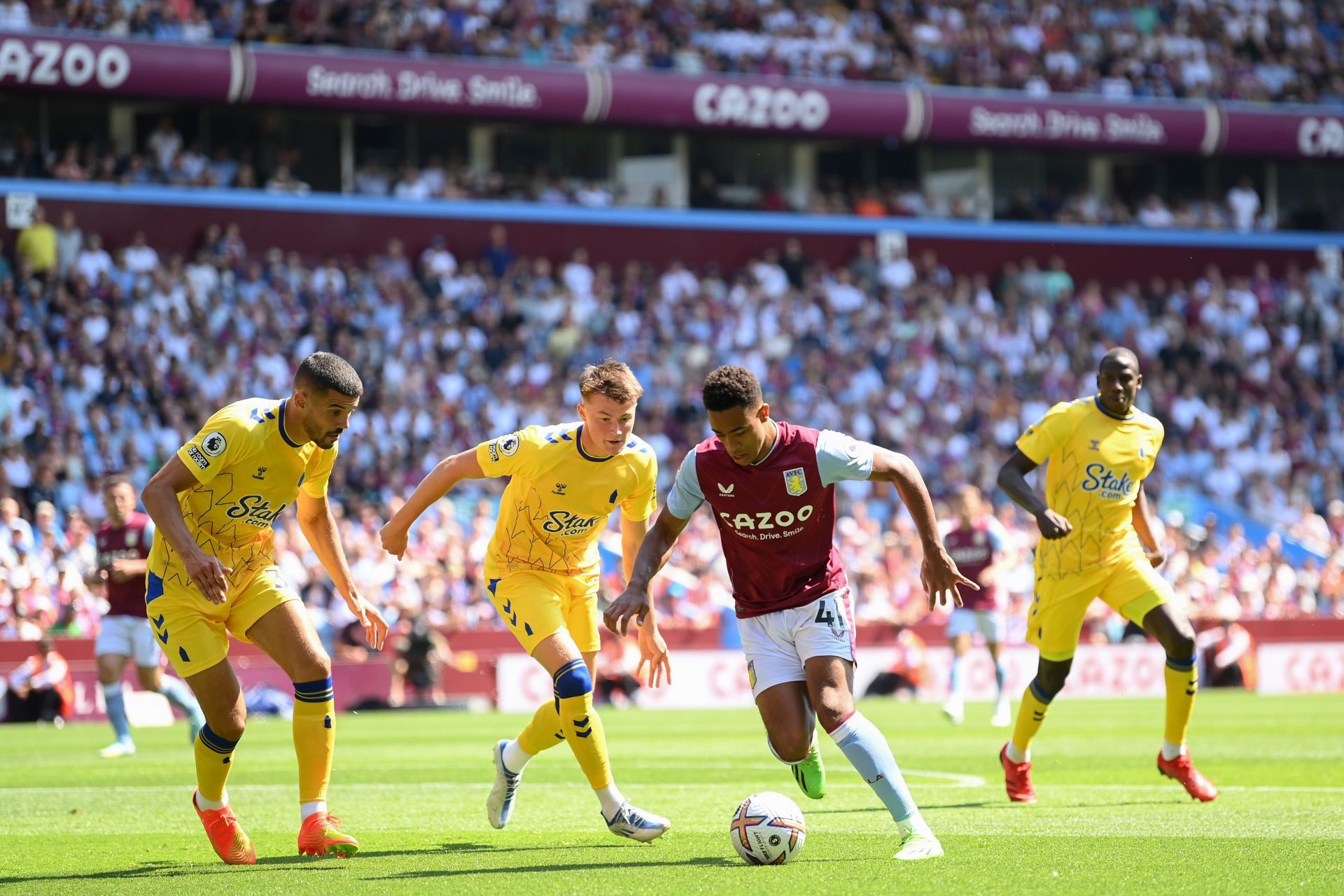 Aston Villa v Everton FC - Premier League