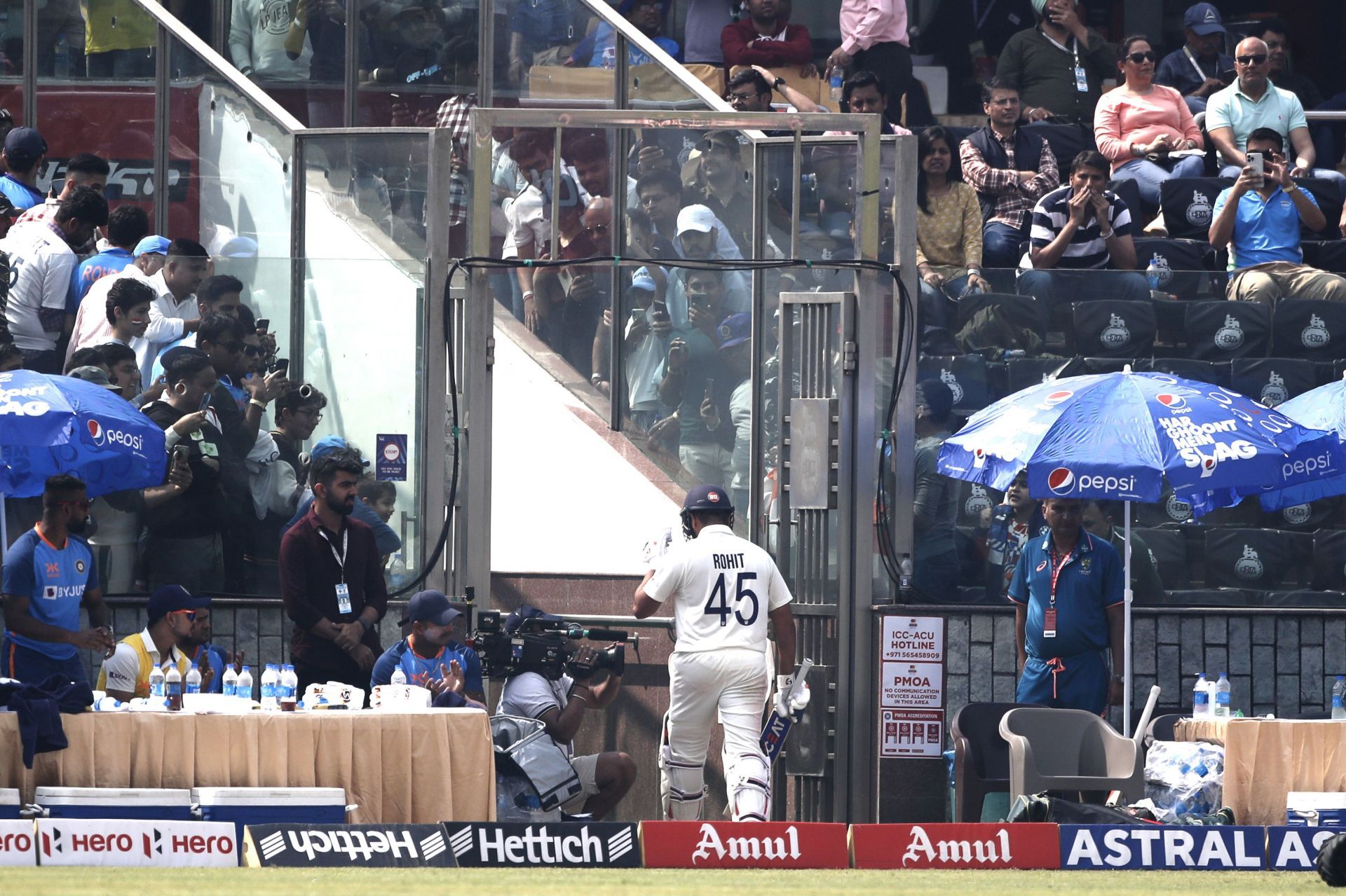 India v Australia - 2nd Test: Day 3