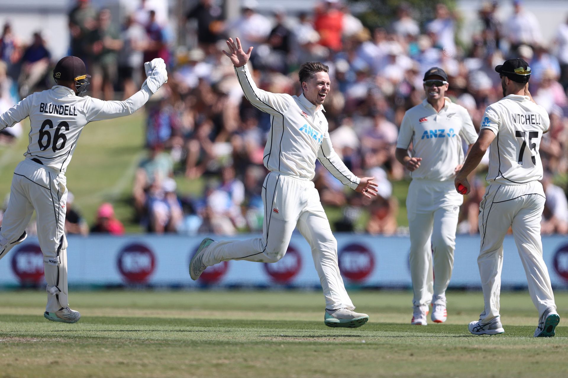 New Zealand v England - 1st Test: Day 3