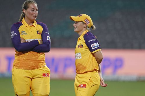 Every time Alyssa Healy (R) needs a breakthrough, Sophie Ecclestone (L) remains her go-to weapon!