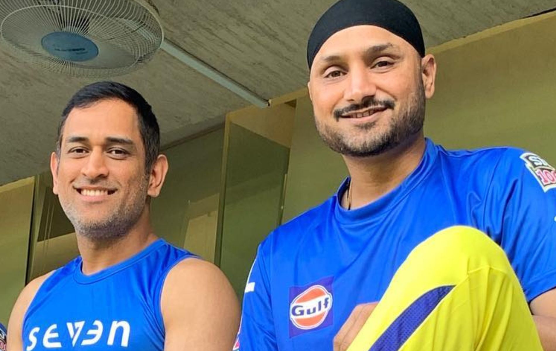 MS Dhoni (L) with Harbhajan Singh (R). (Pic: Instagram)