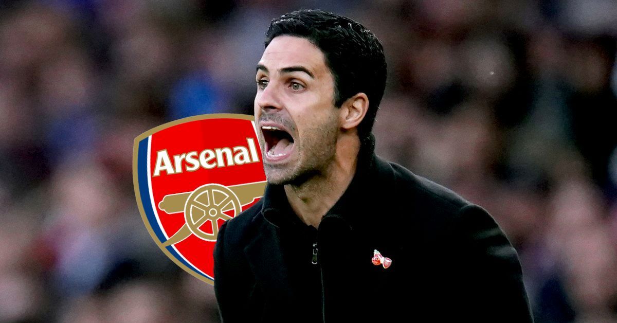 Arsenal manager Mikel Arteta reacts during a game.