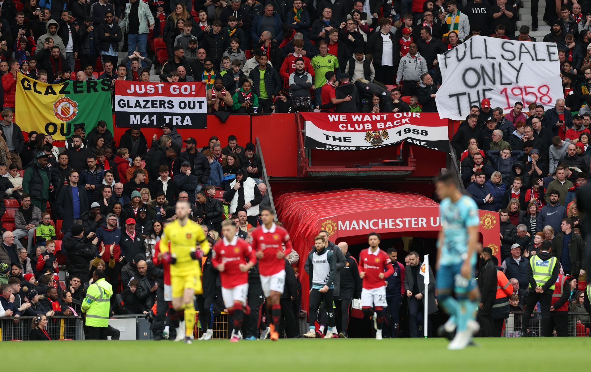 Manchester United v Southampton FC - Premier League