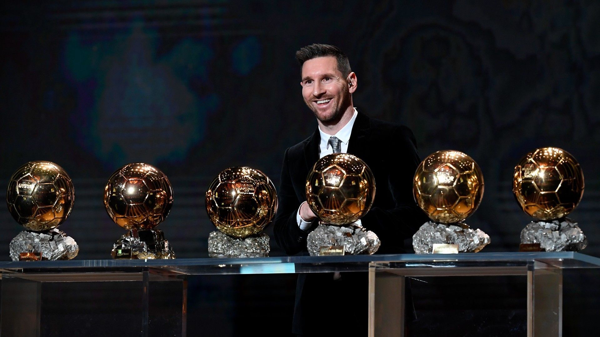 Winning four consecutive ‘Ballon d,Or’ (2009 to 2012)