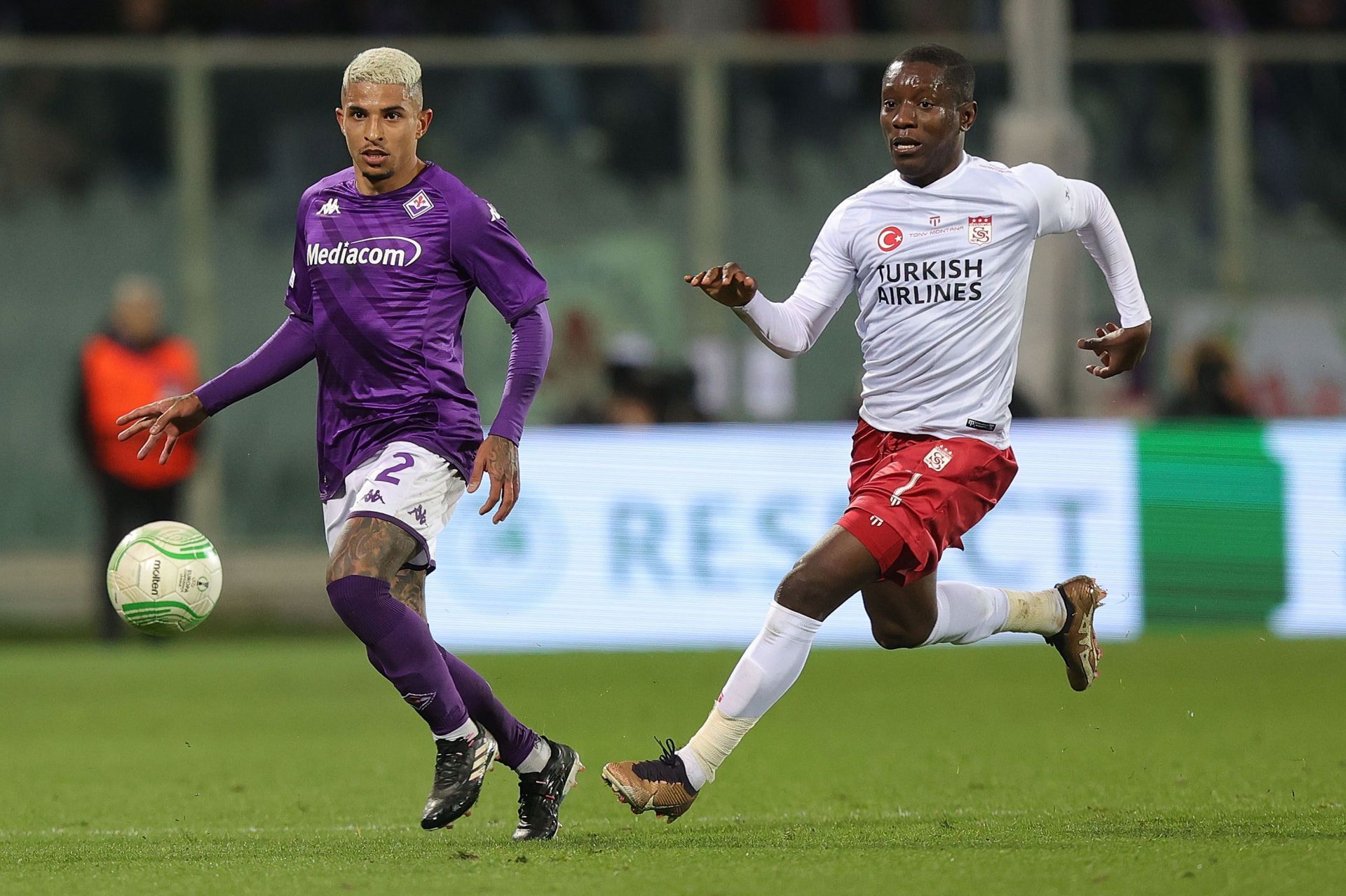 ACF Fiorentina v Sivasspor: Round of 16 Leg One - UEFA Europa Conference League