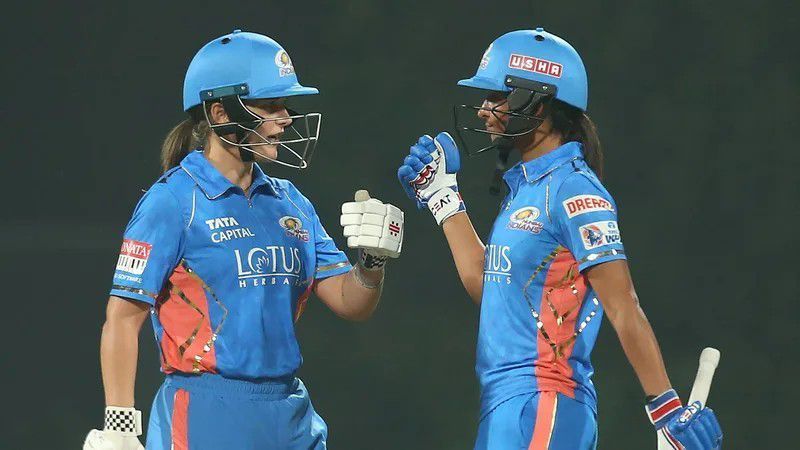 Amelia Kerr and Harmanpreet Kaur of Mumbai Indians in action [WPLT20]