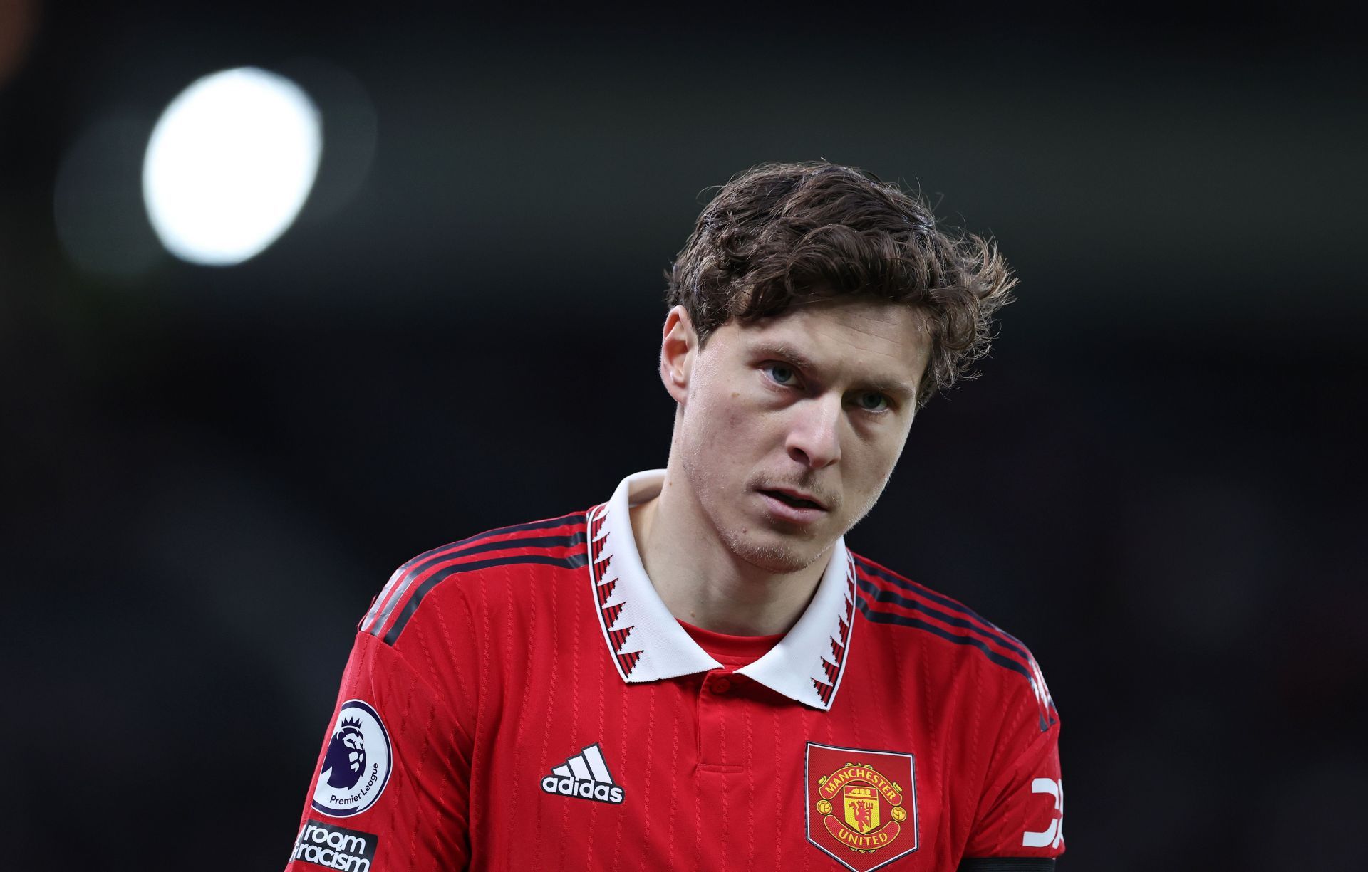 Victor Lindelof seems to be heading out of Old Trafford.