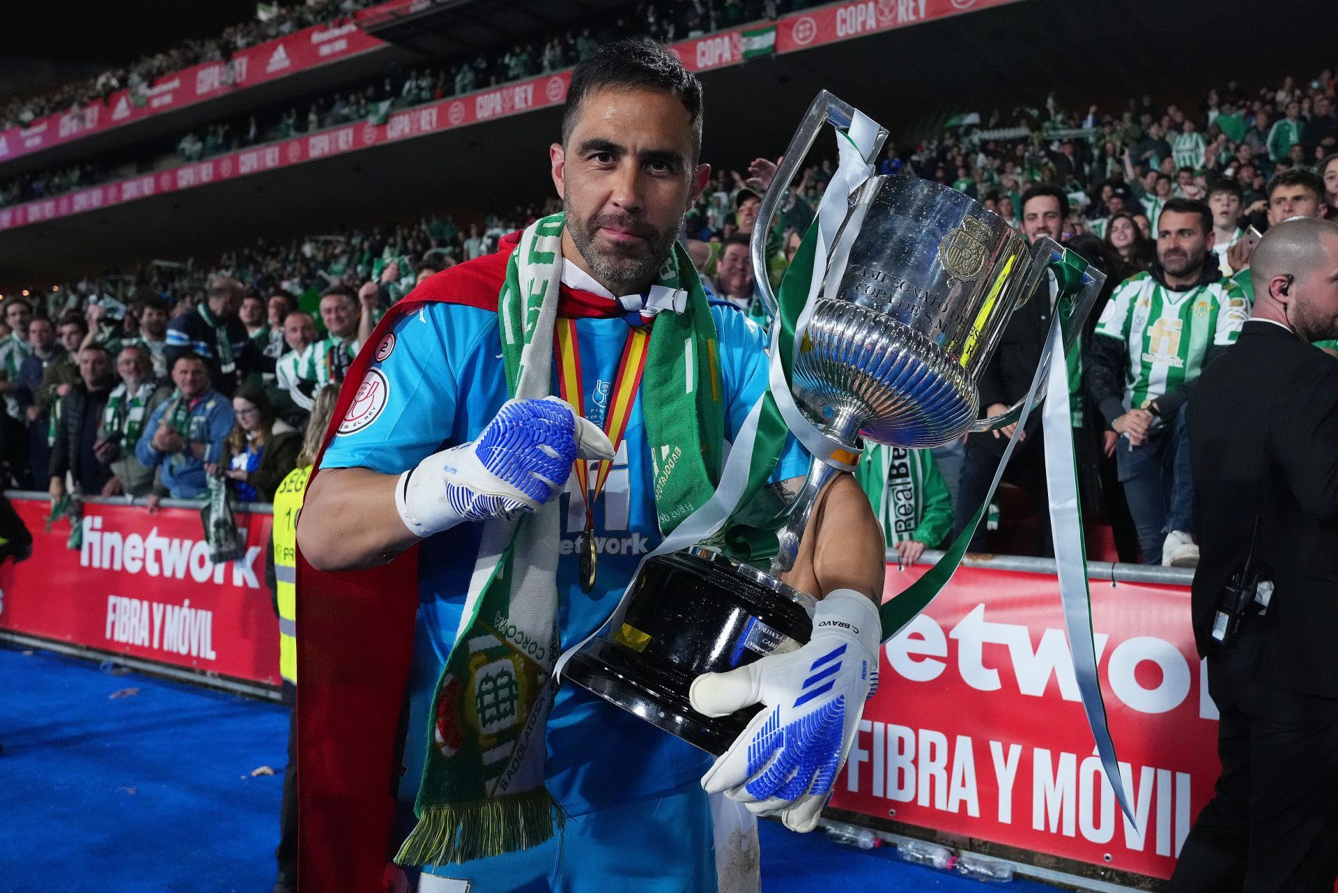 Claudio Bravo won the Copa Del Rey 2022 with Real Betis