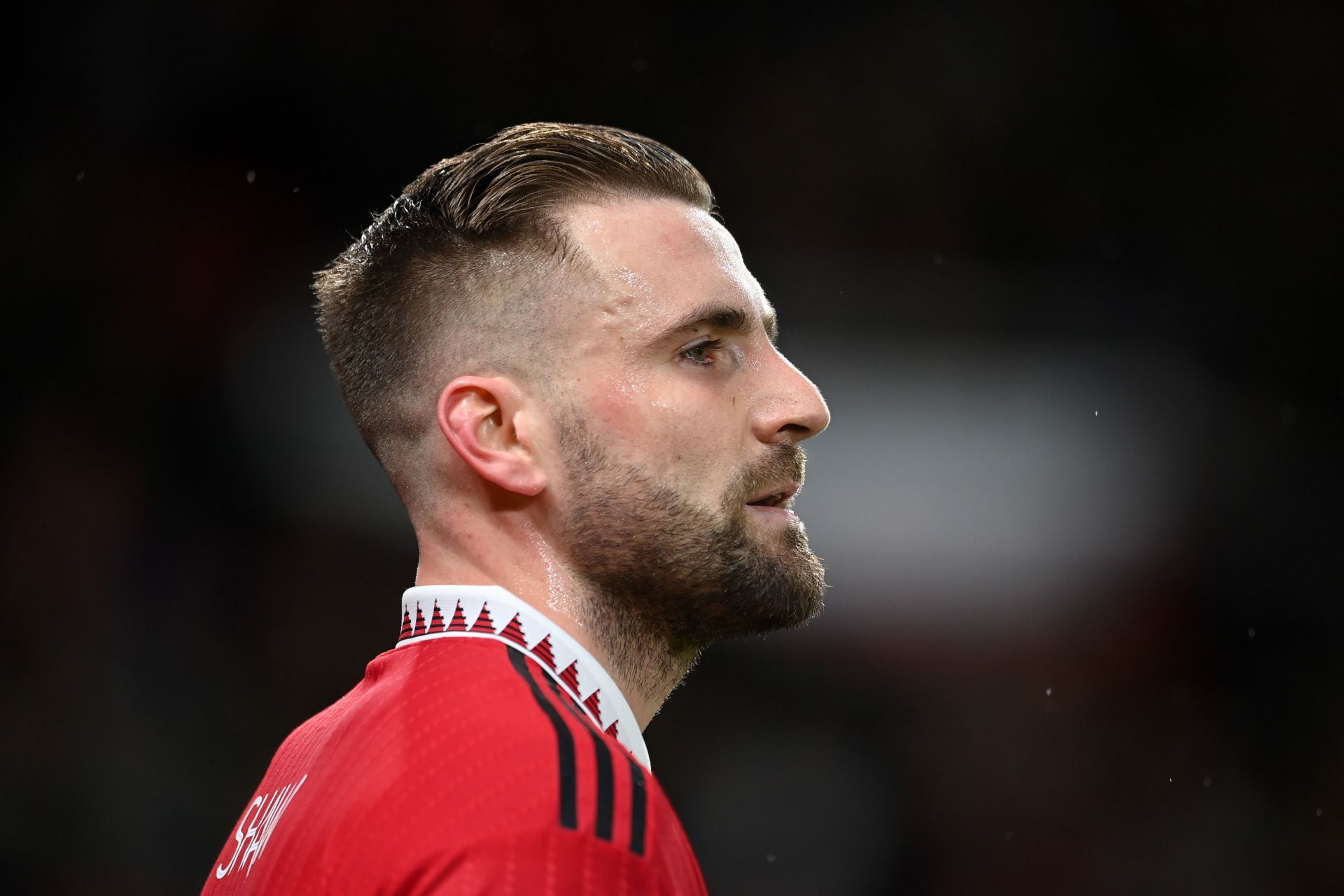 Luke Shaw has agreed to continue his stay at Old Trafford.