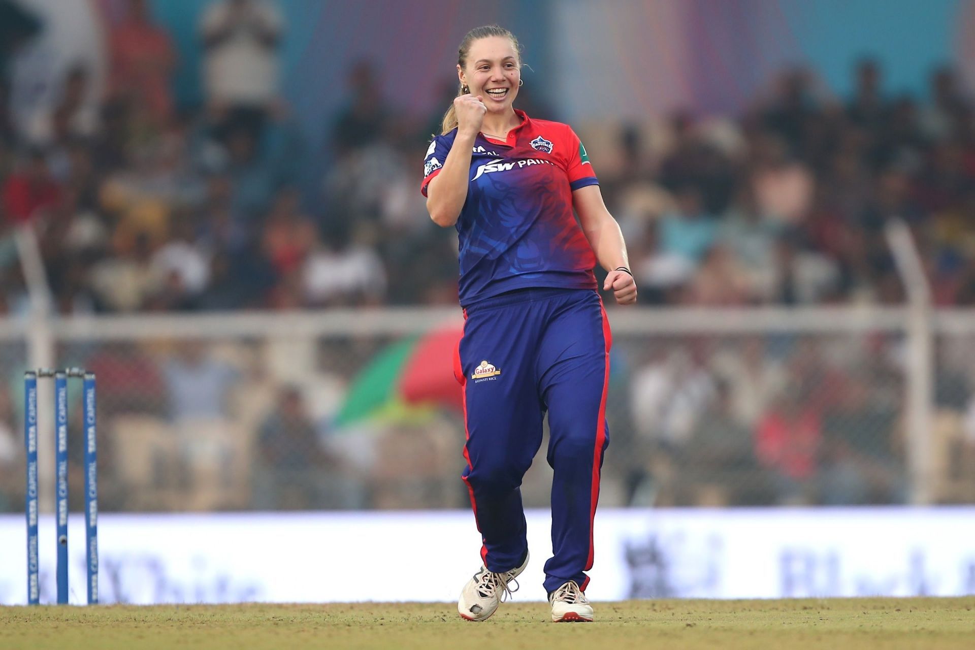 Tara Norris ran through the RCB batting lineup. [P/C: WPL/Twitter]