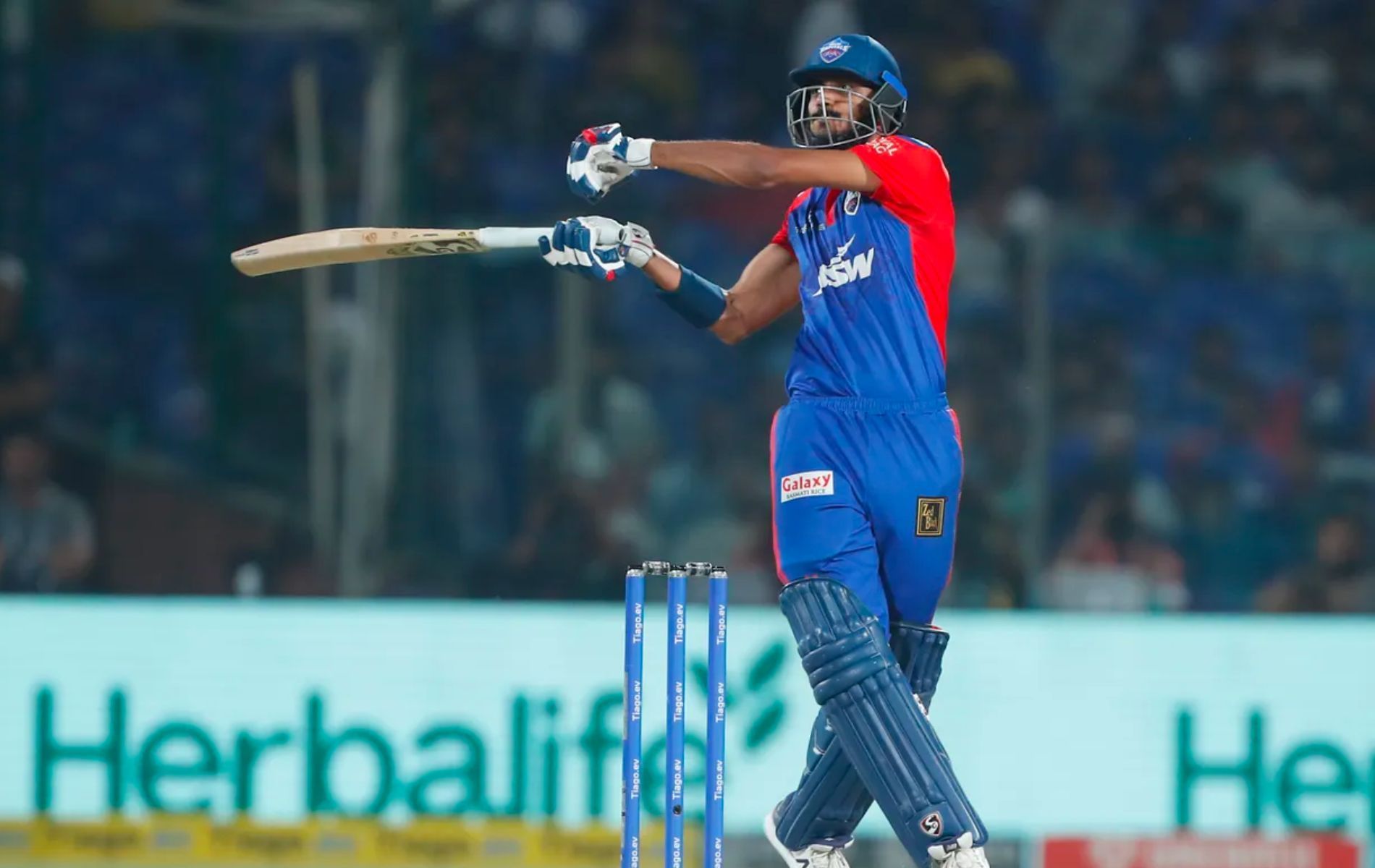 Axar Patel walked out to bat at No.7 vs SRH. (Pic: IPLT20.com)