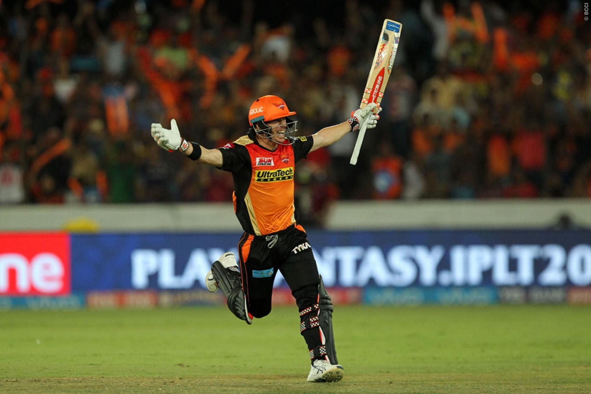 David Warner celebrates after reaching his hundred against KKR in IPL 2017 (P.C.:Twitter) 