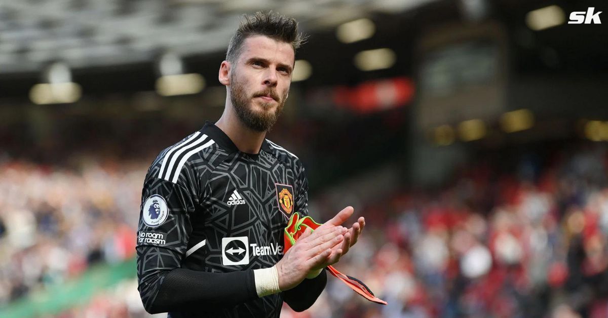 Manchester United are courting goalkeeper