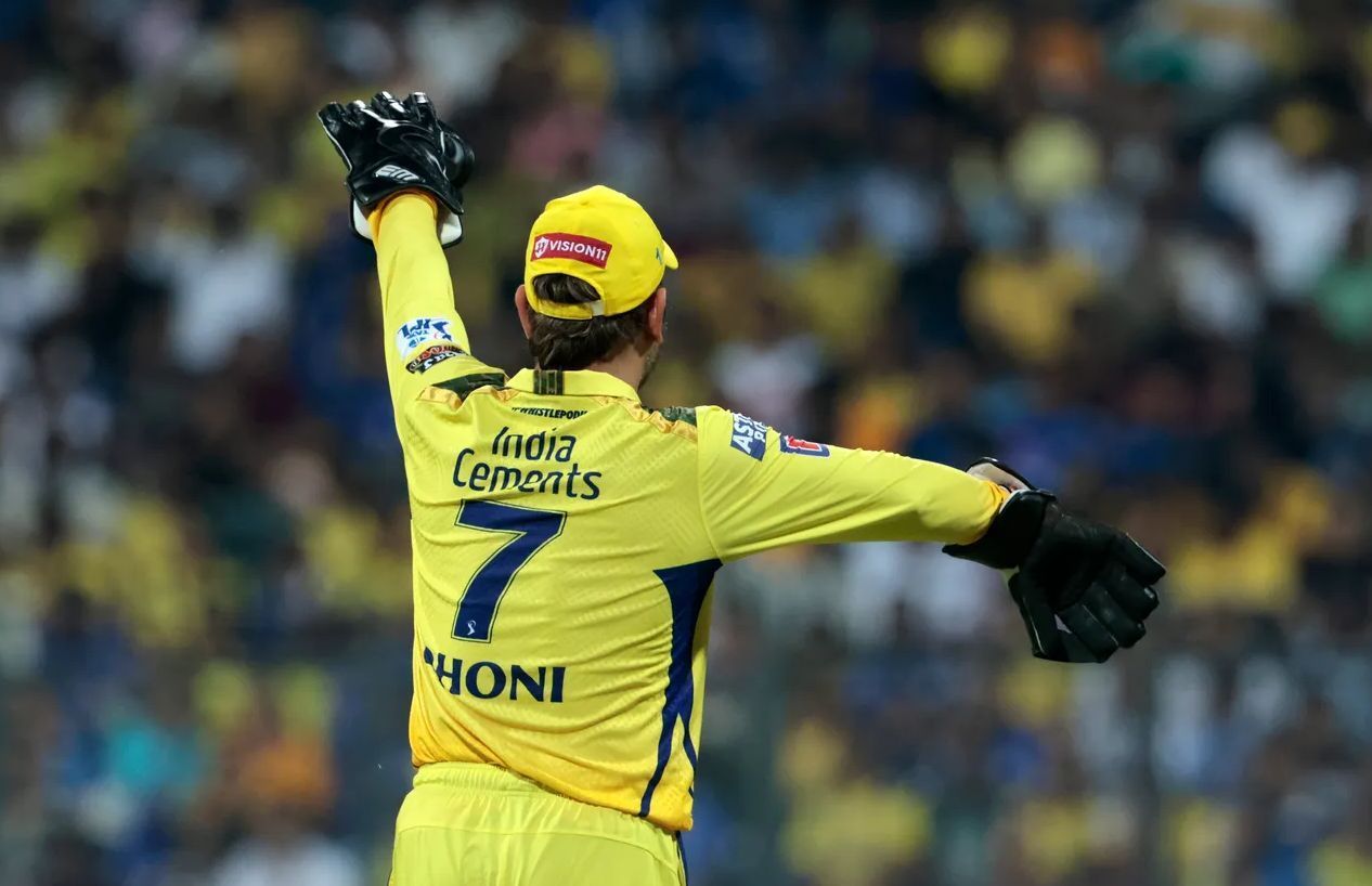 CSK skipper MS Dhoni has been dealing with a troublesome knee this year