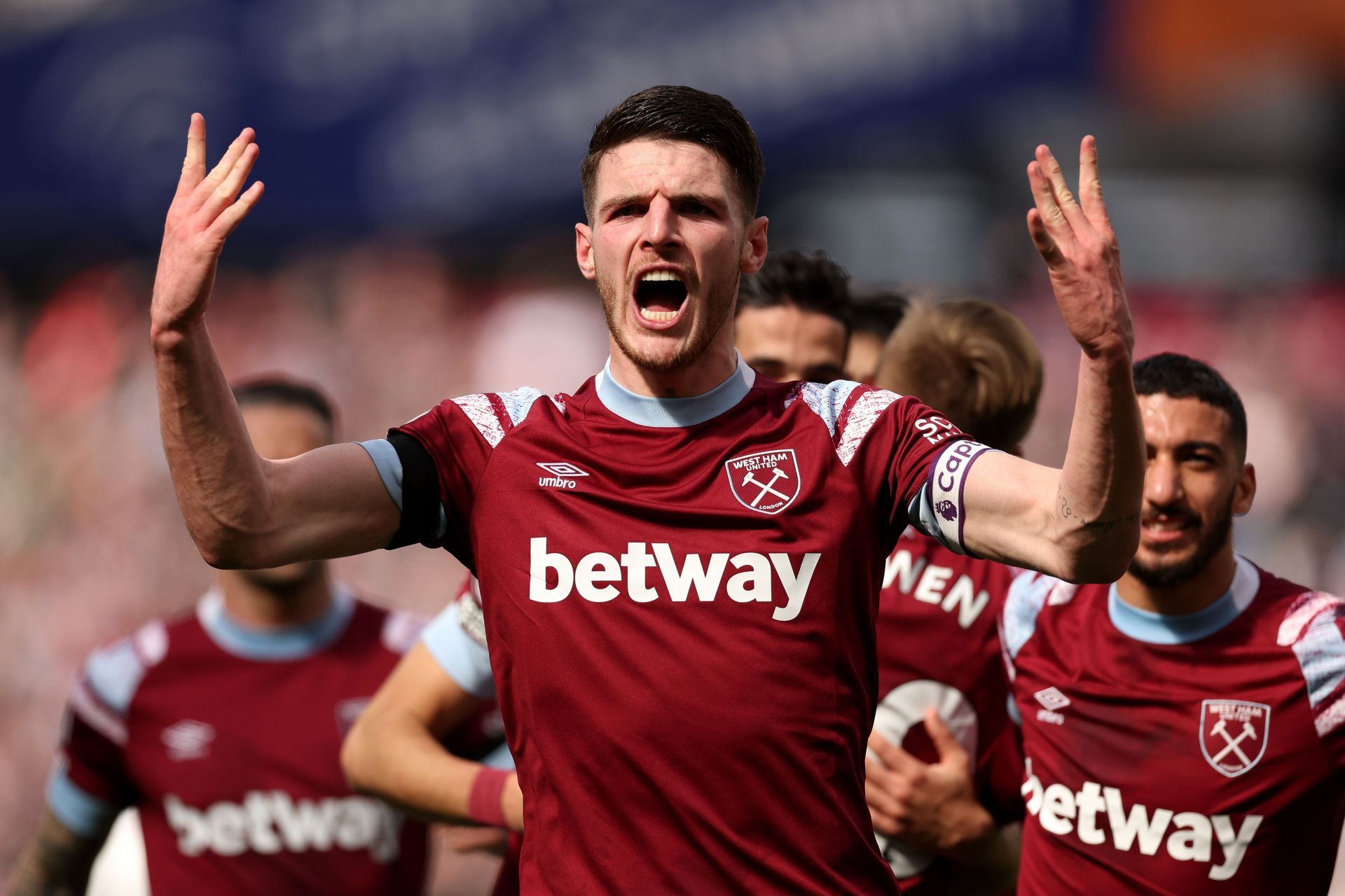 Gary Neville is not convinced about Declan Rice&#039;s price tag.
