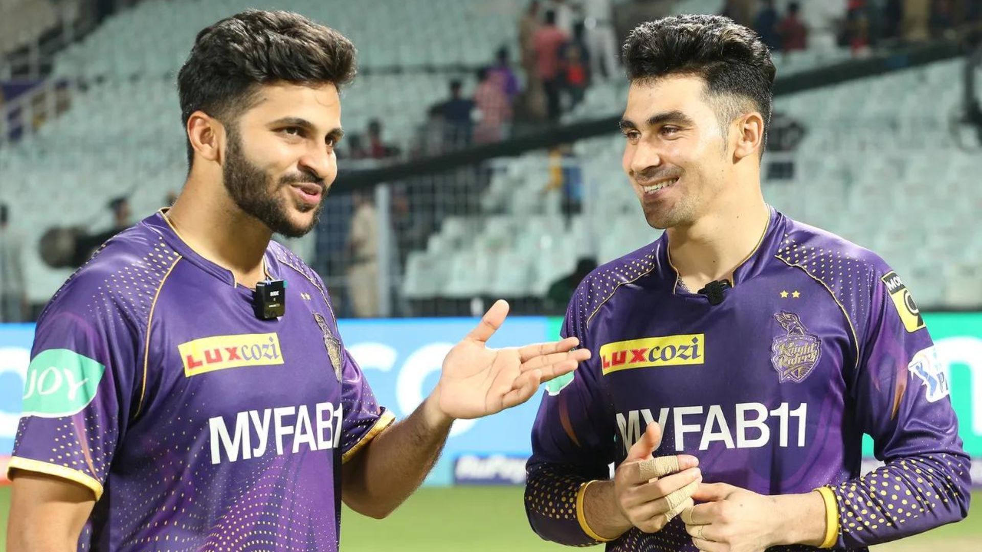 Shardul Thakur (L) in conversation with Rahmanullah Gurbaz (P.C.:iplt20.com)