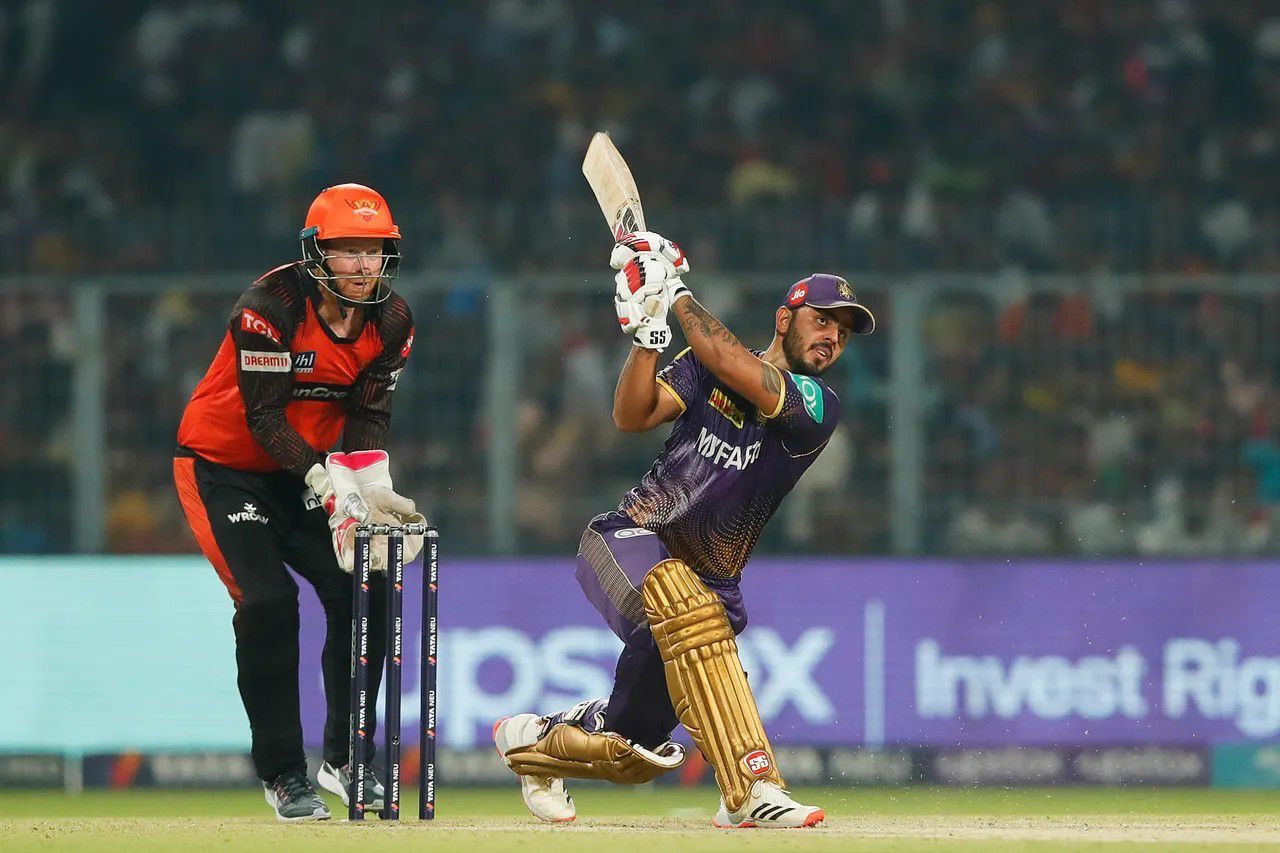 Nitish Rana in action vs SRH [IPLT20].