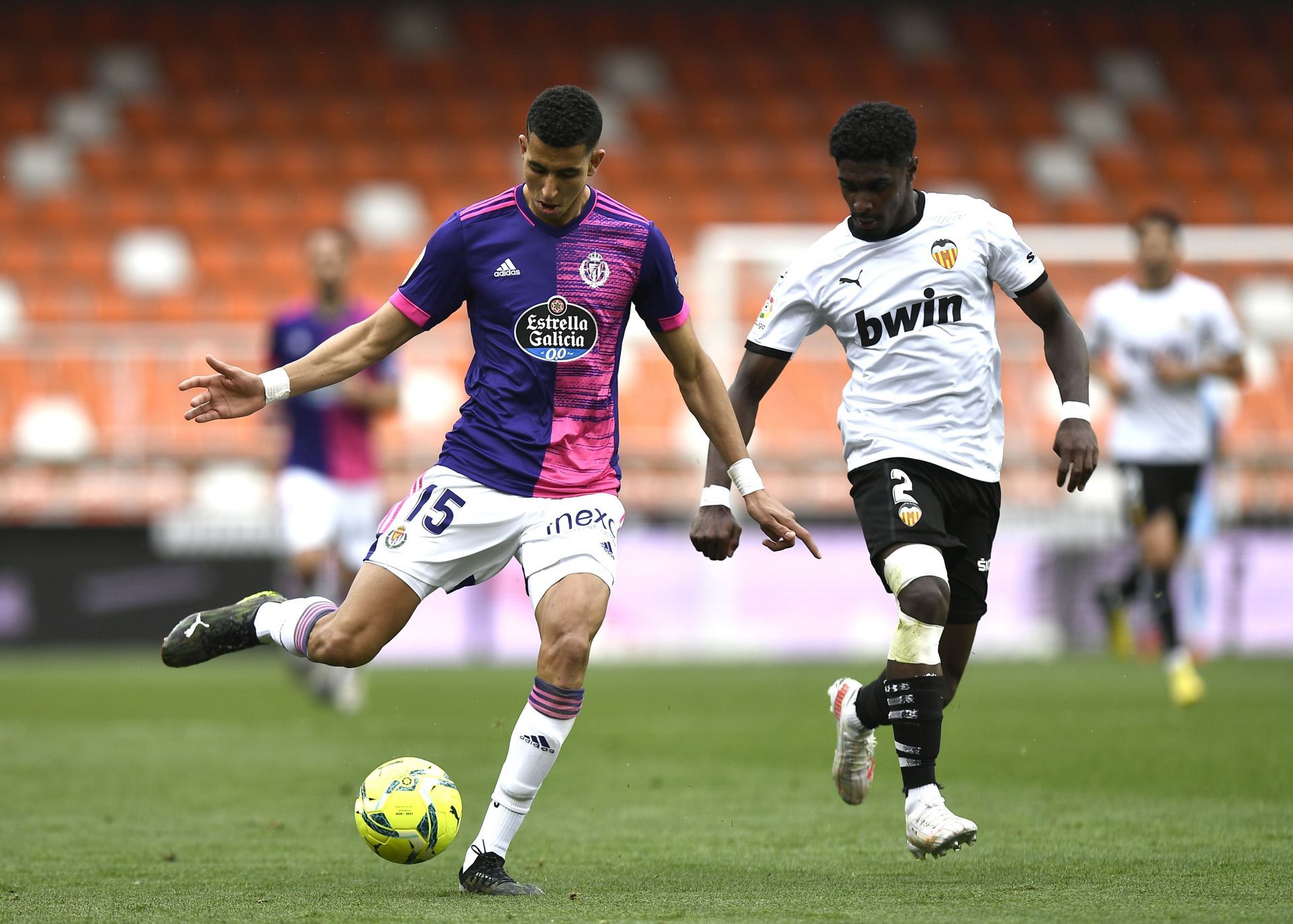 Valencia CF v Real Valladolid CF - La Liga Santander