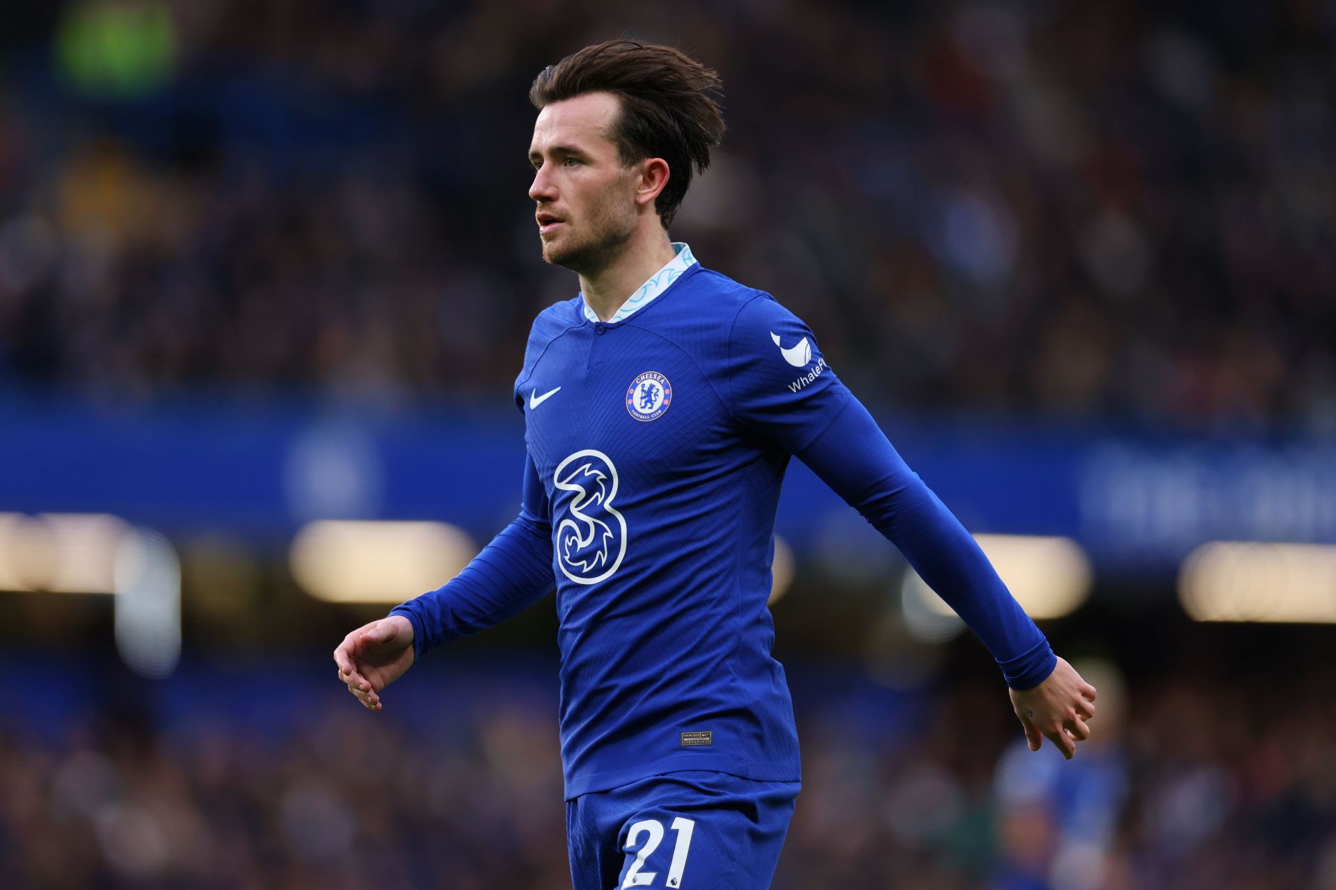 Ben Chilwell has signed a new deal at Stamford Bridge.
