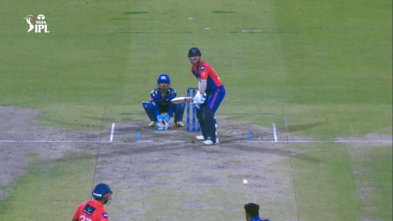David Warner came up with an unusual stance and batted right-handed. Pic: Jio Cinema 