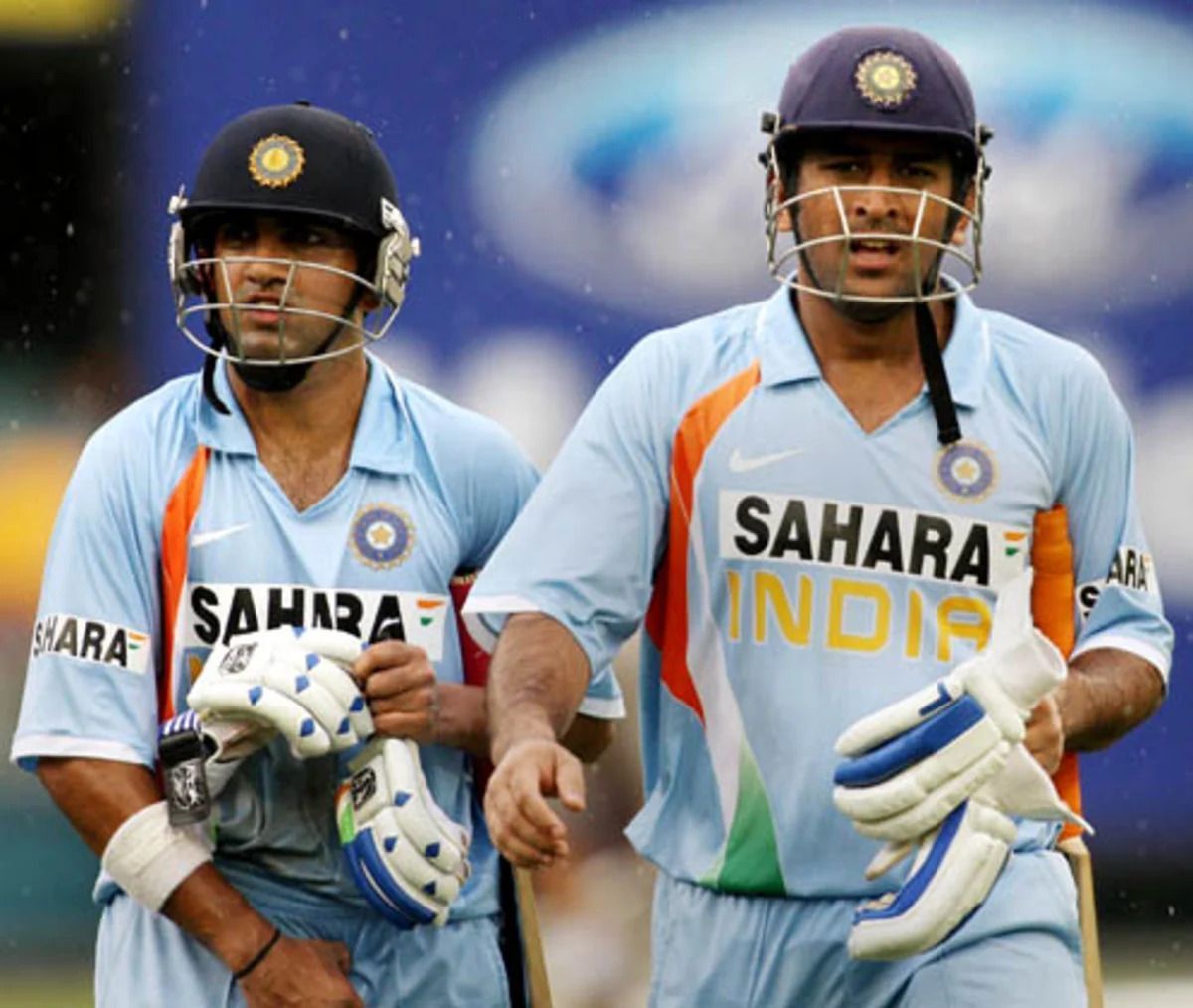 Gambhir and Dhoni added 184 runs in the second match of the CB series against Sri Lanka