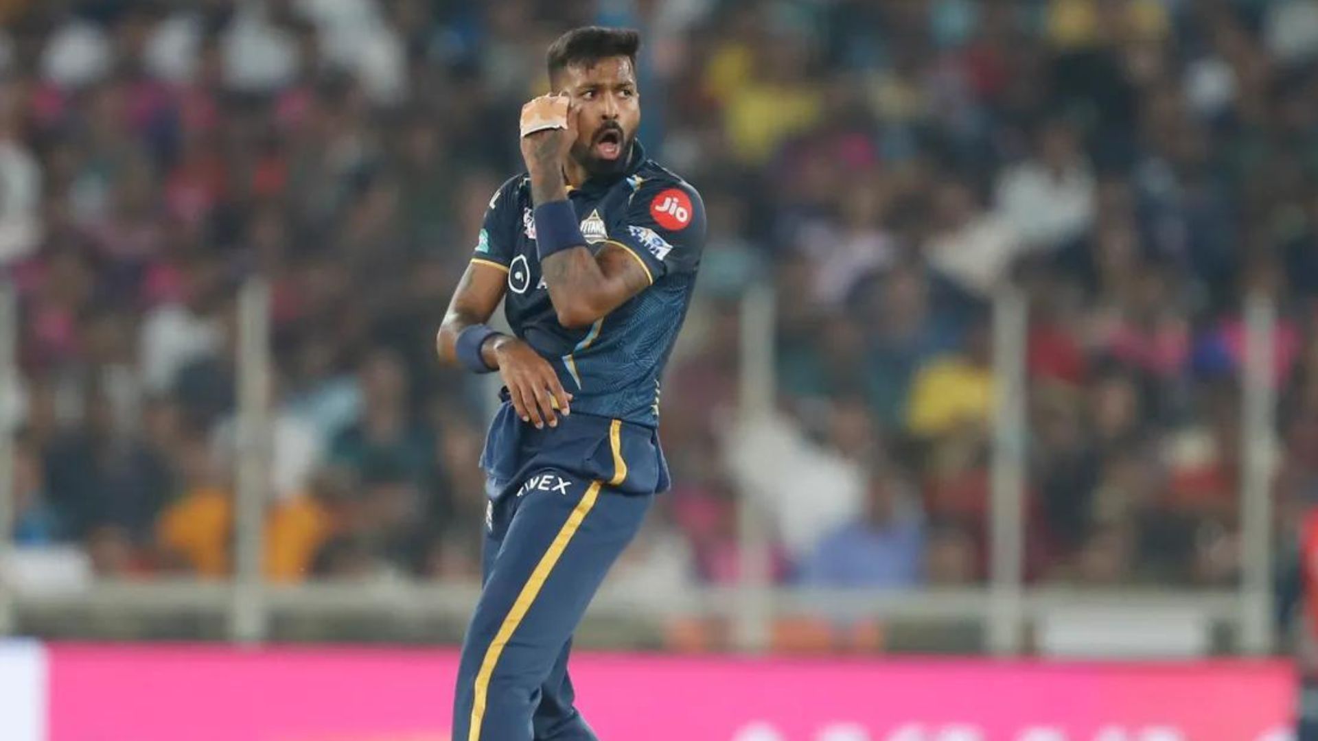 Hardik Pandya in action during GT vs RR (P.C.:iplt20.com)