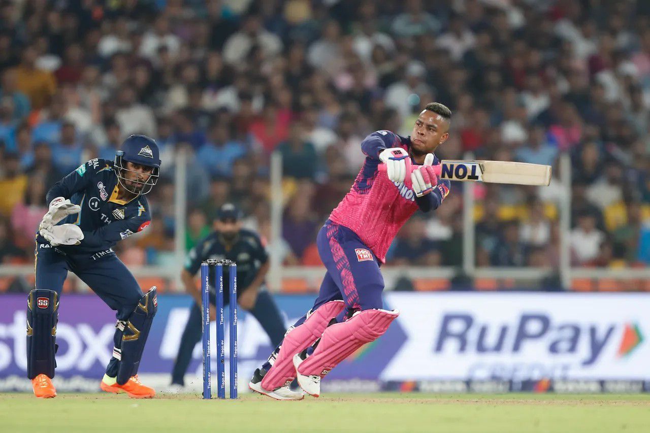 Shimron Hetmyer in action for RR [IPLT20]