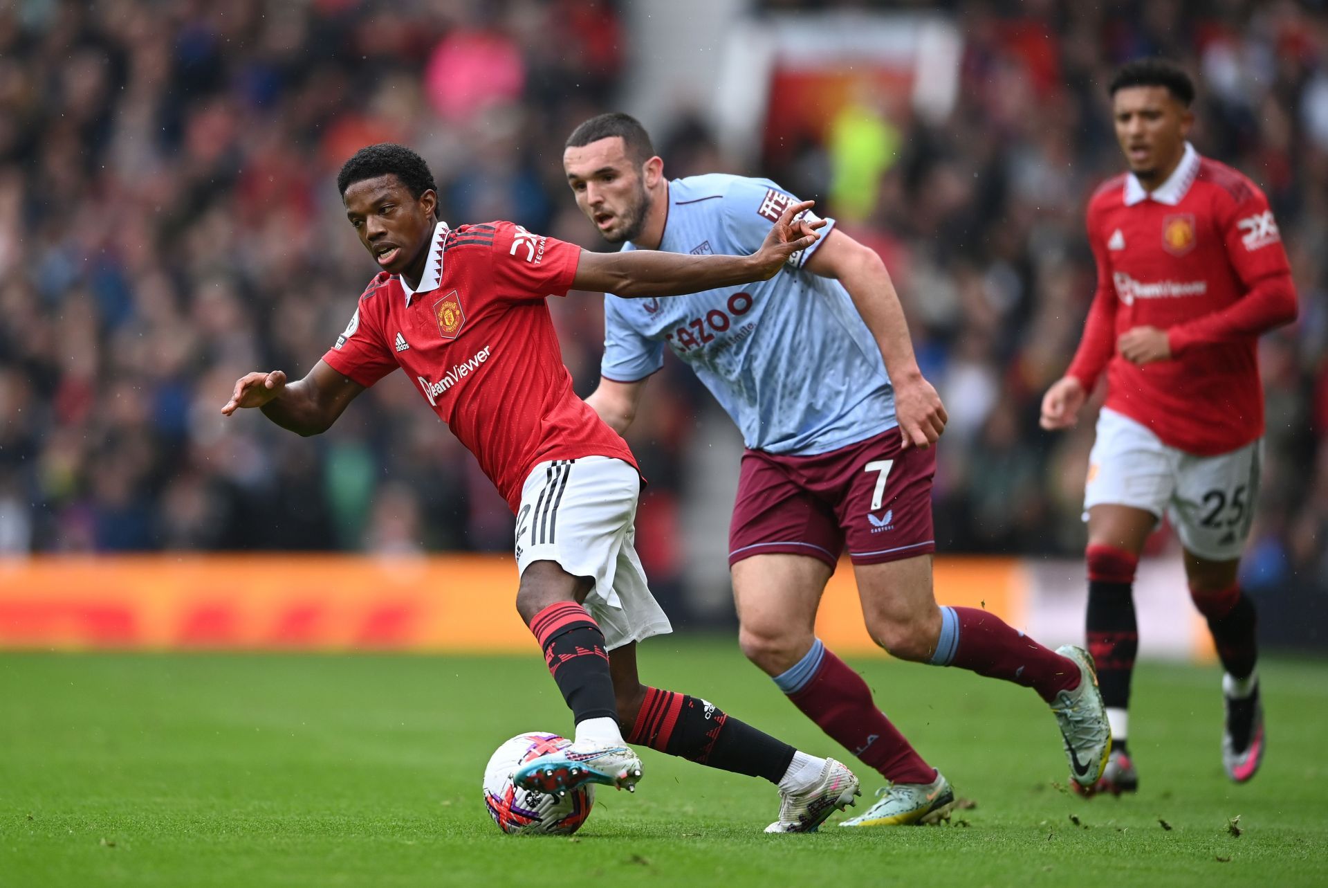 Manchester United v Aston Villa - Premier League