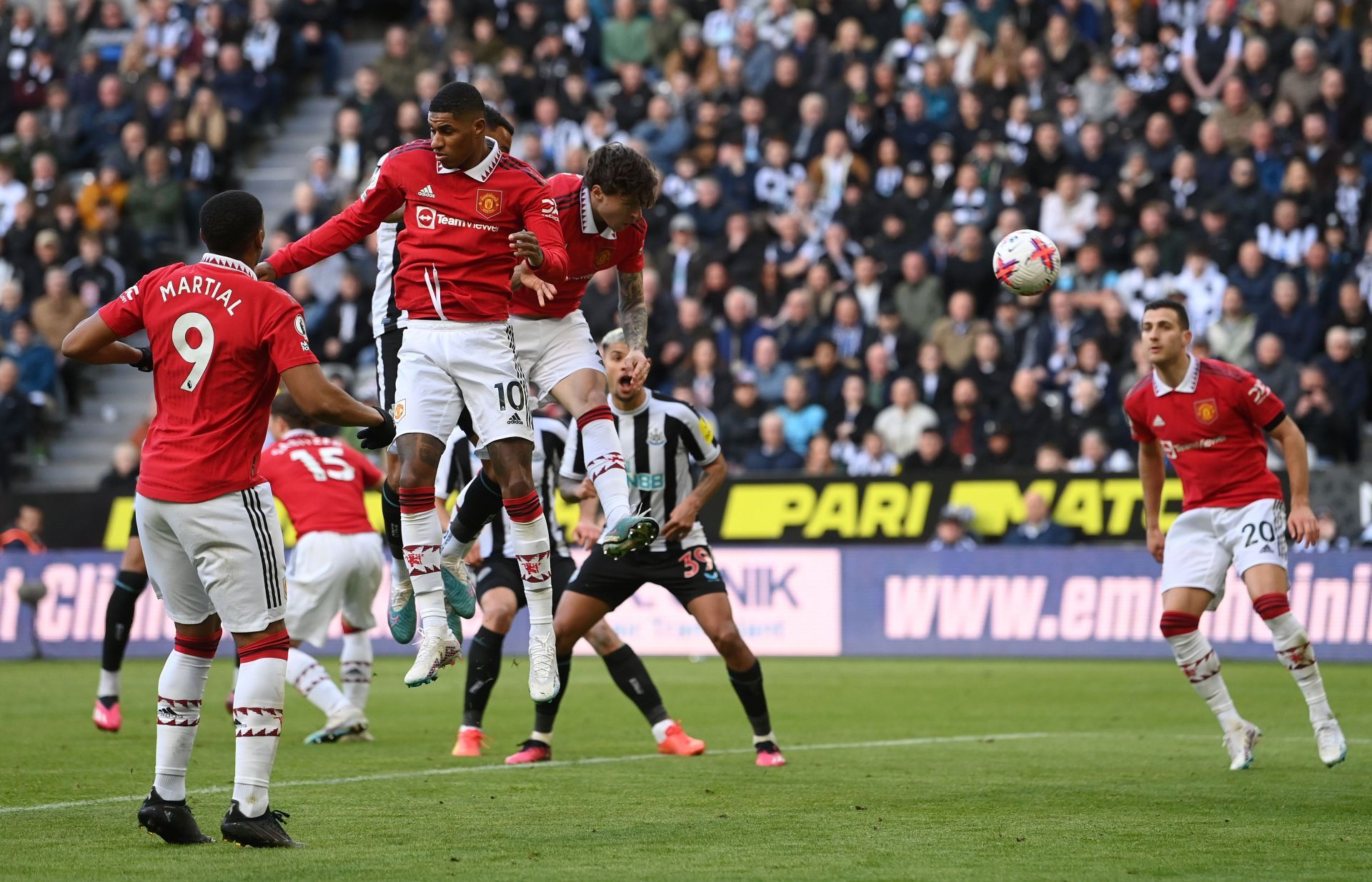 Newcastle United v Manchester United - Premier League