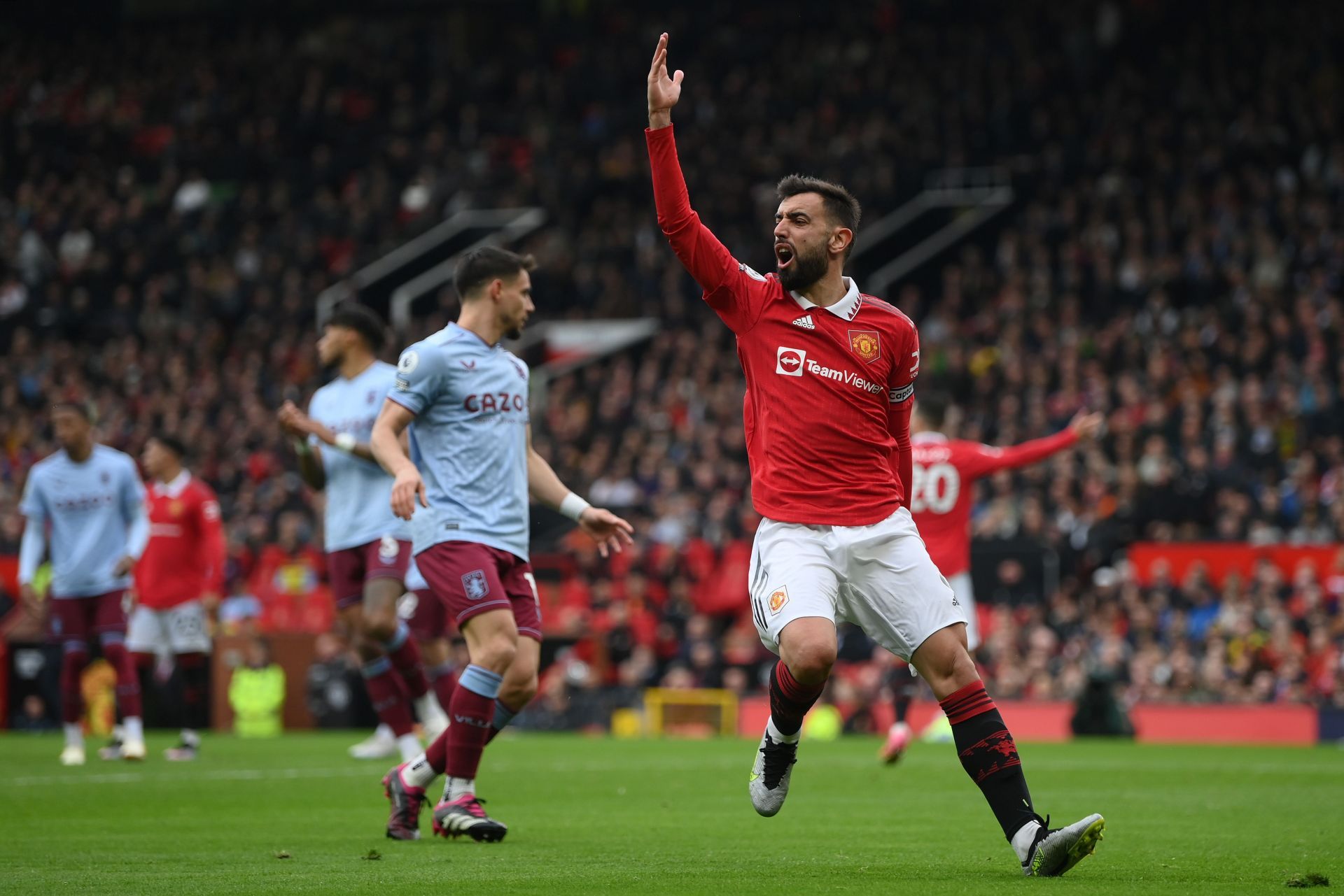 Manchester United v Aston Villa - Premier League