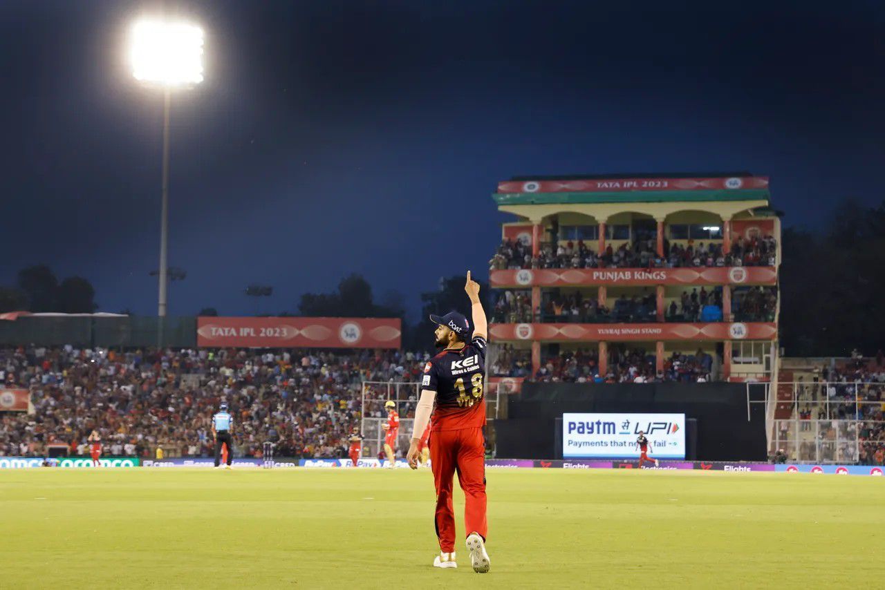 RCB&#039;s stand-in captain Virat Kohli at Mohali [IPLT20]