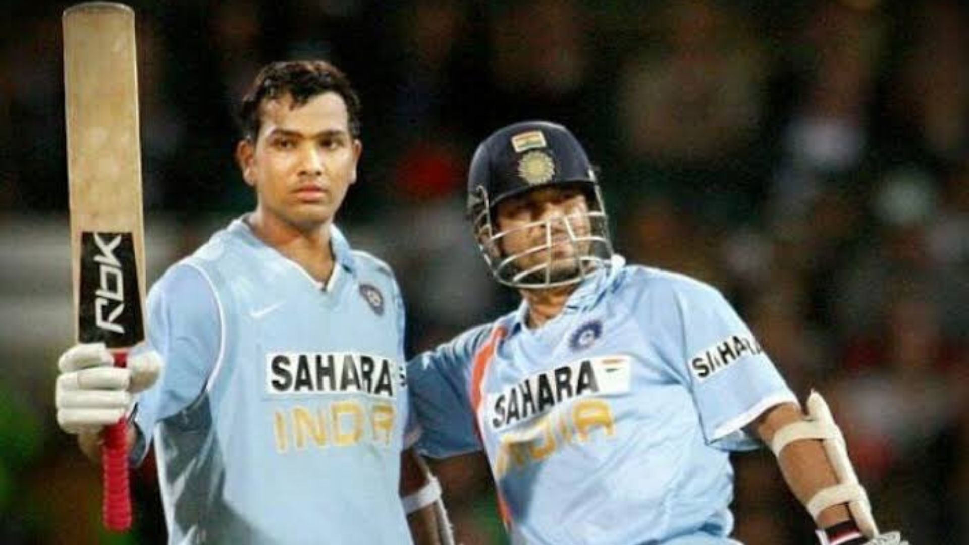 Rohit Sharma (L) and Sachin Tendulkar during 2007/08 CB series final (P.C.:Twitter)