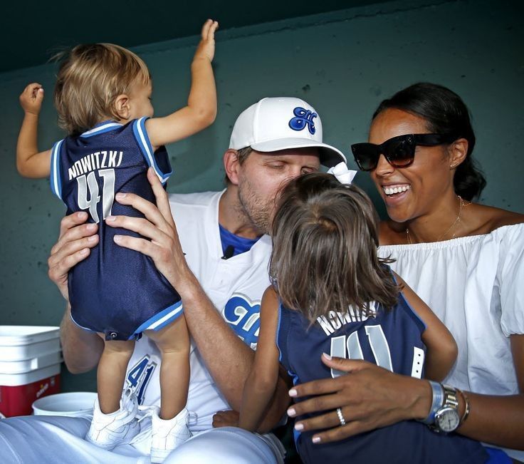 Dirk Nowitzki With His Family