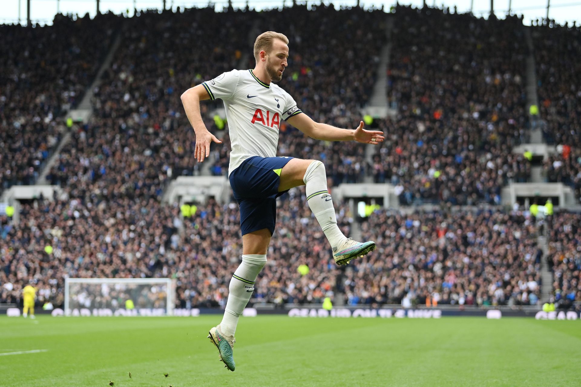 Tottenham Hotspur v Nottingham Forest - Premier League